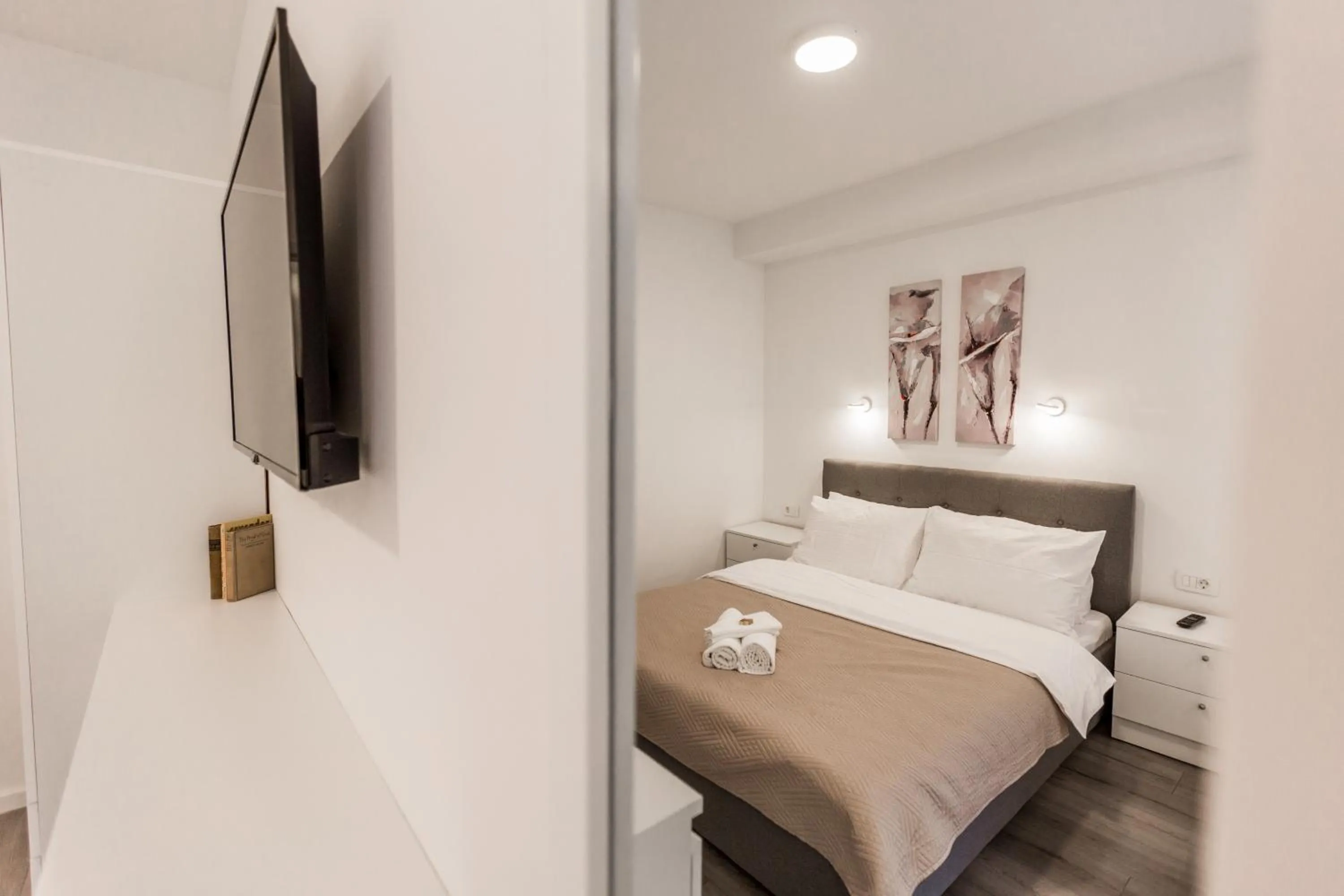 Bed in King's Street Apartments