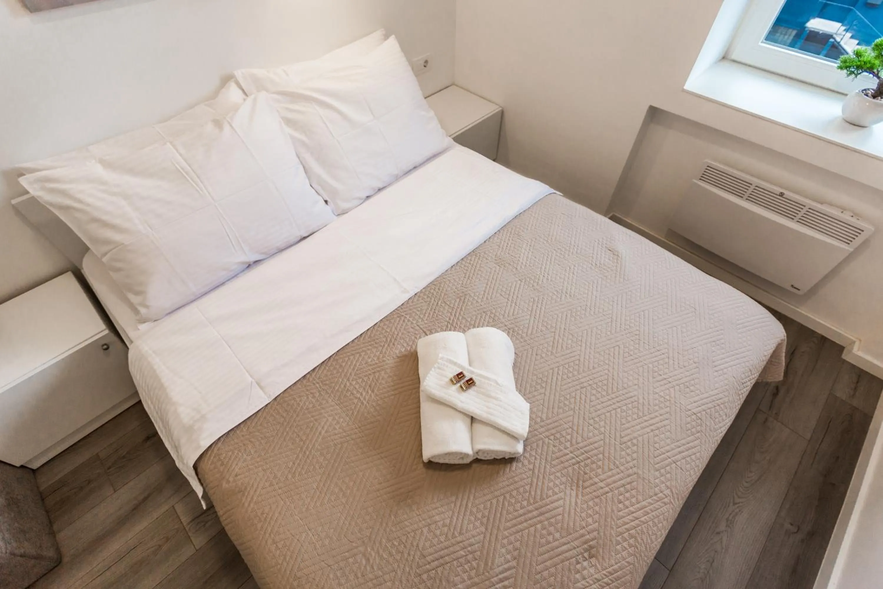 Bed in King's Street Apartments