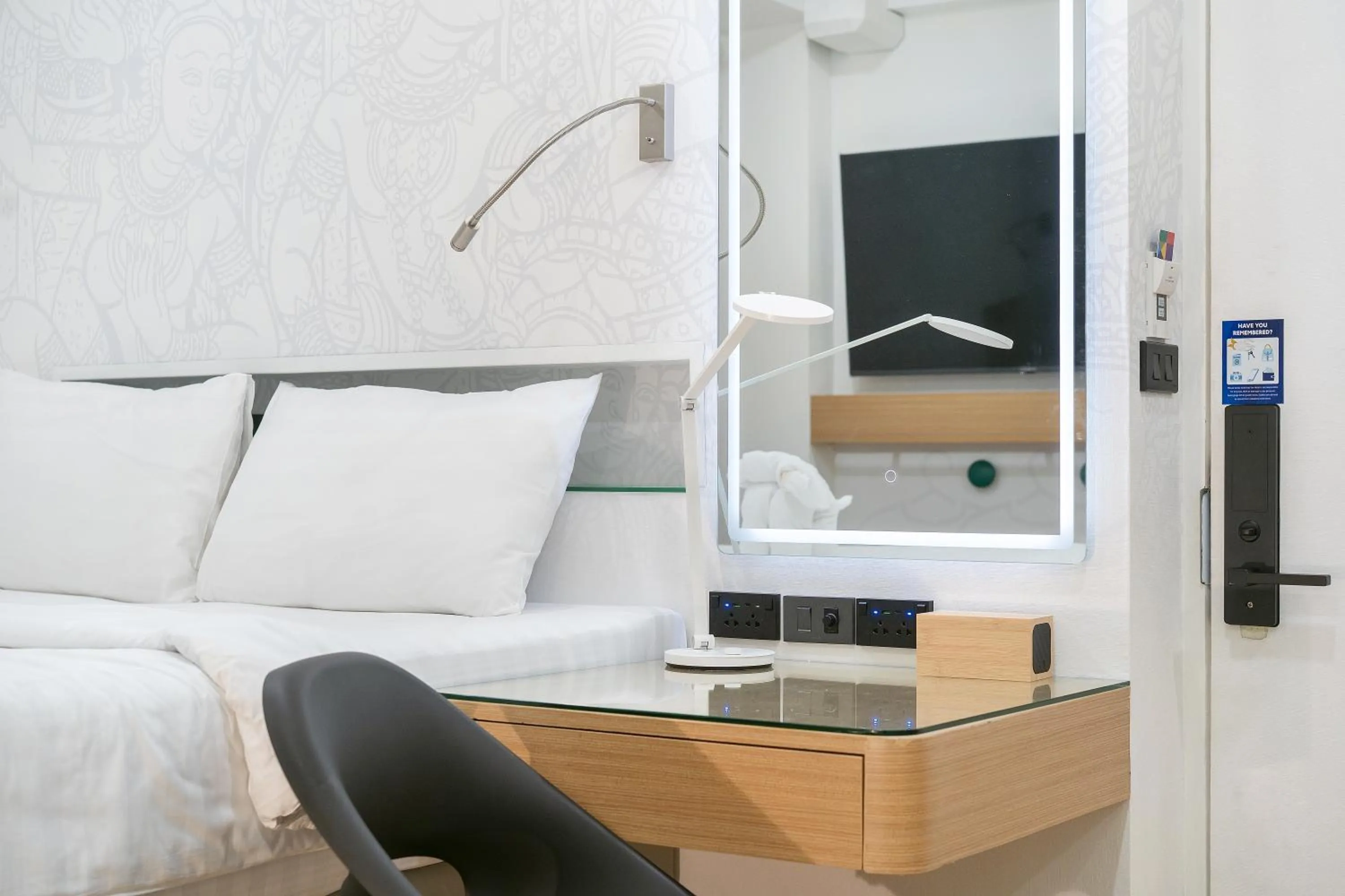 Bedroom, Bed in The Color Kata