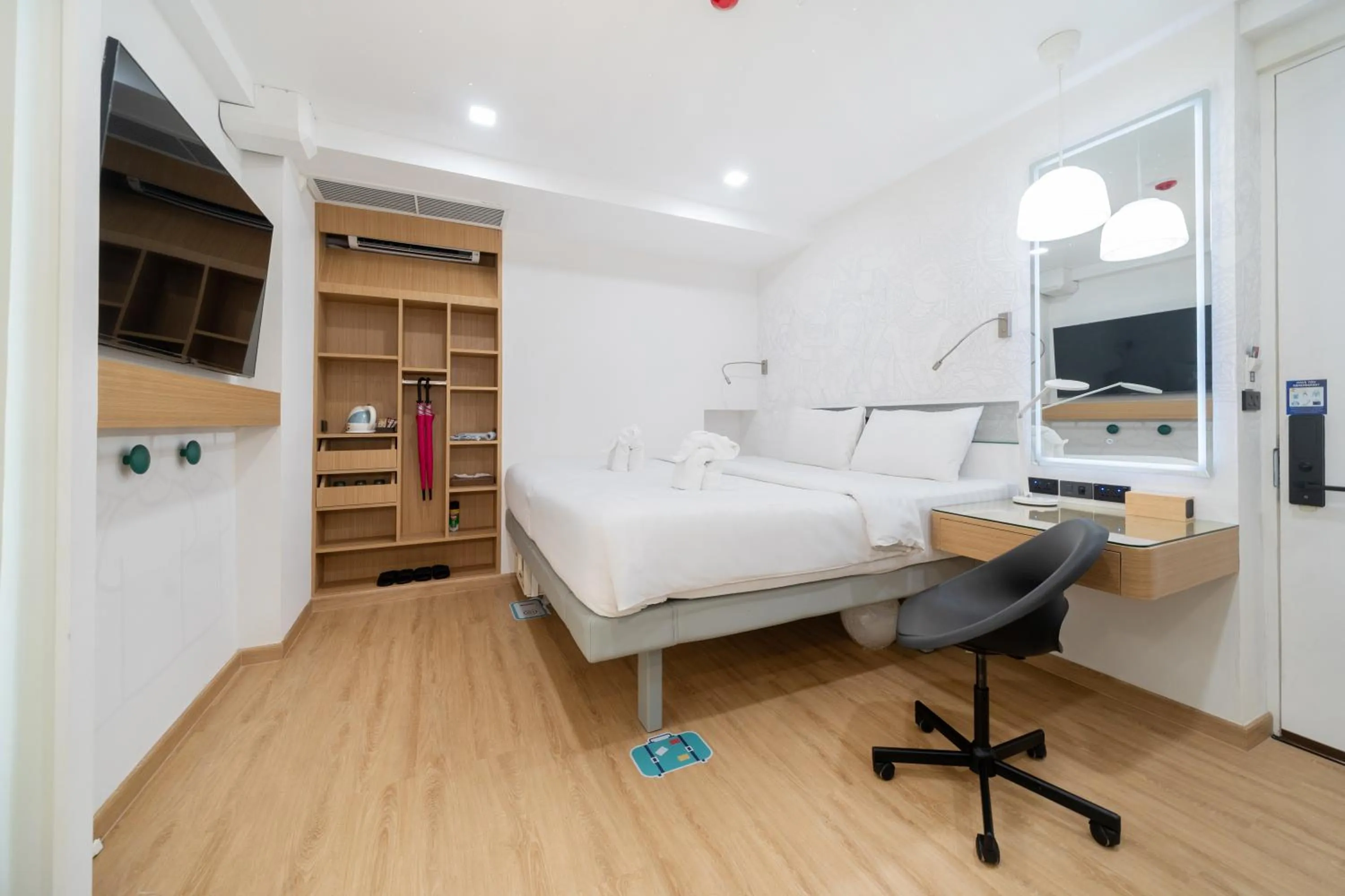 Bed in The Color Kata