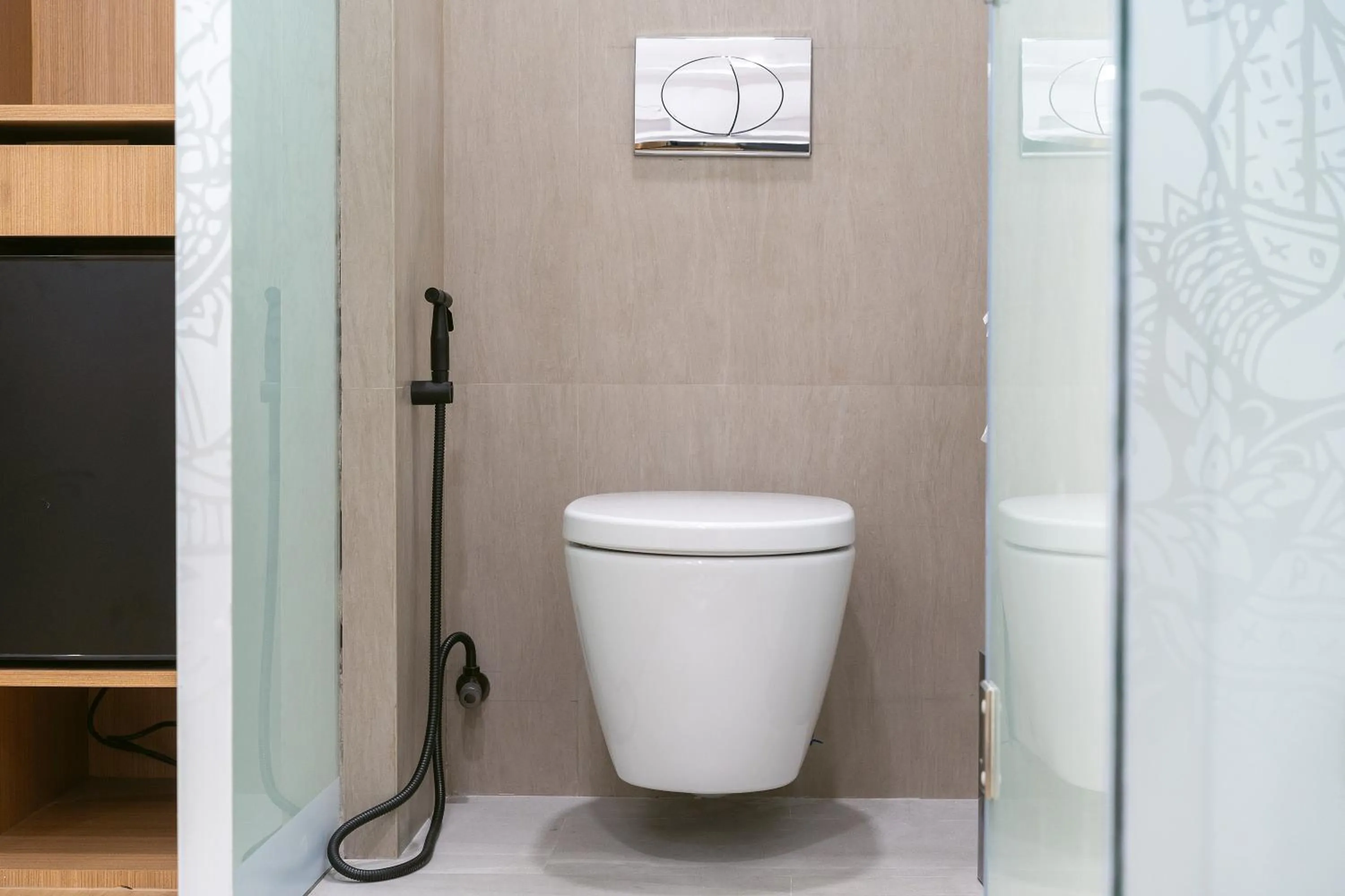 Toilet in The Color Kata