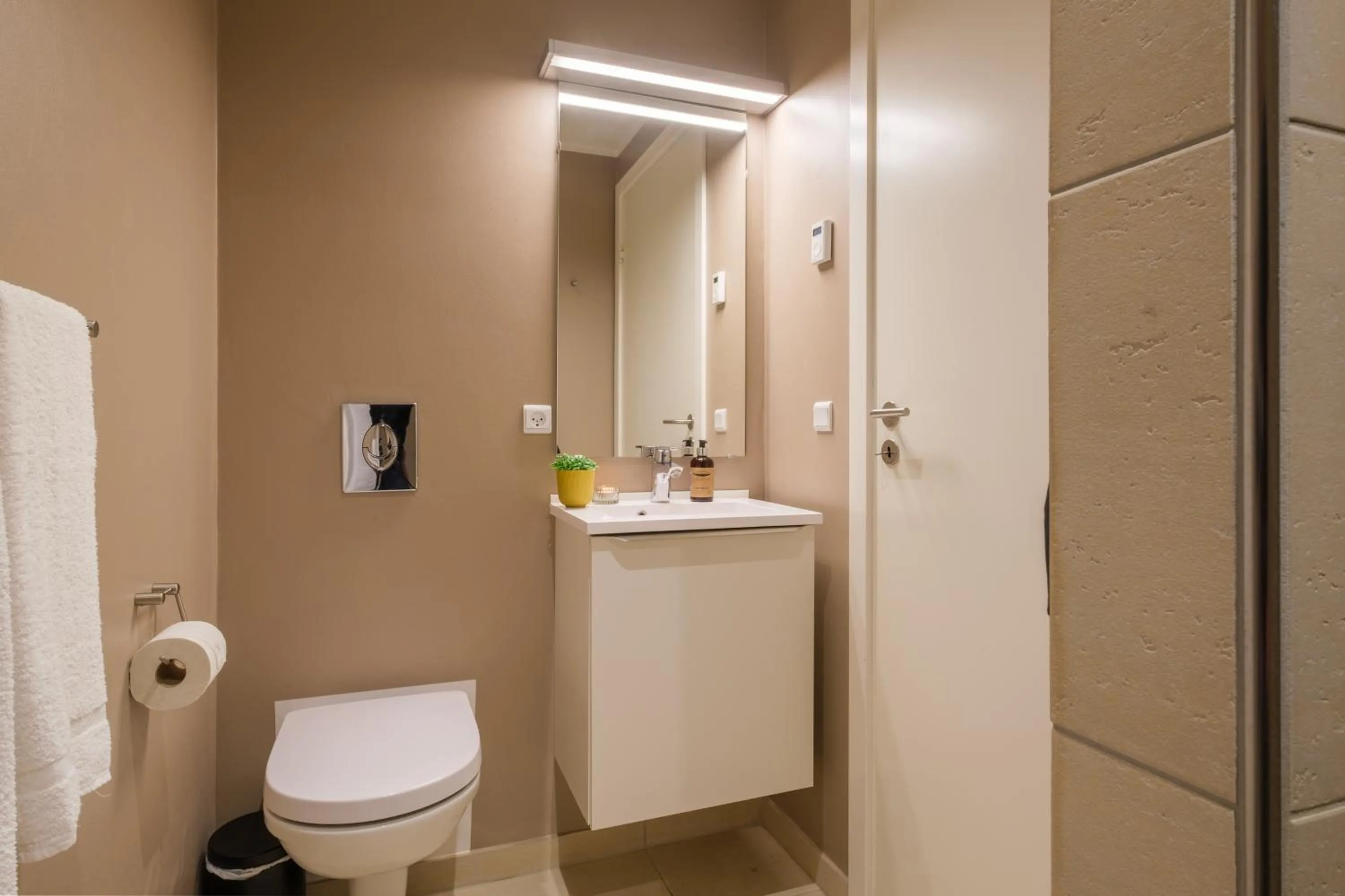 Shower in Aalborg Hotel Apartments