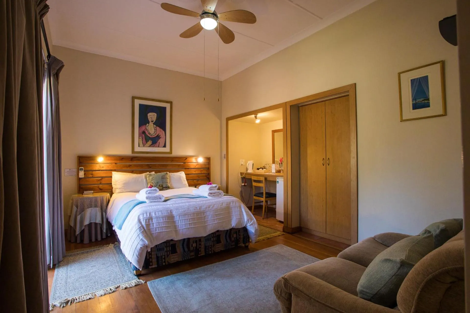 Photo of the whole room, Bed in Damas Guest Farm