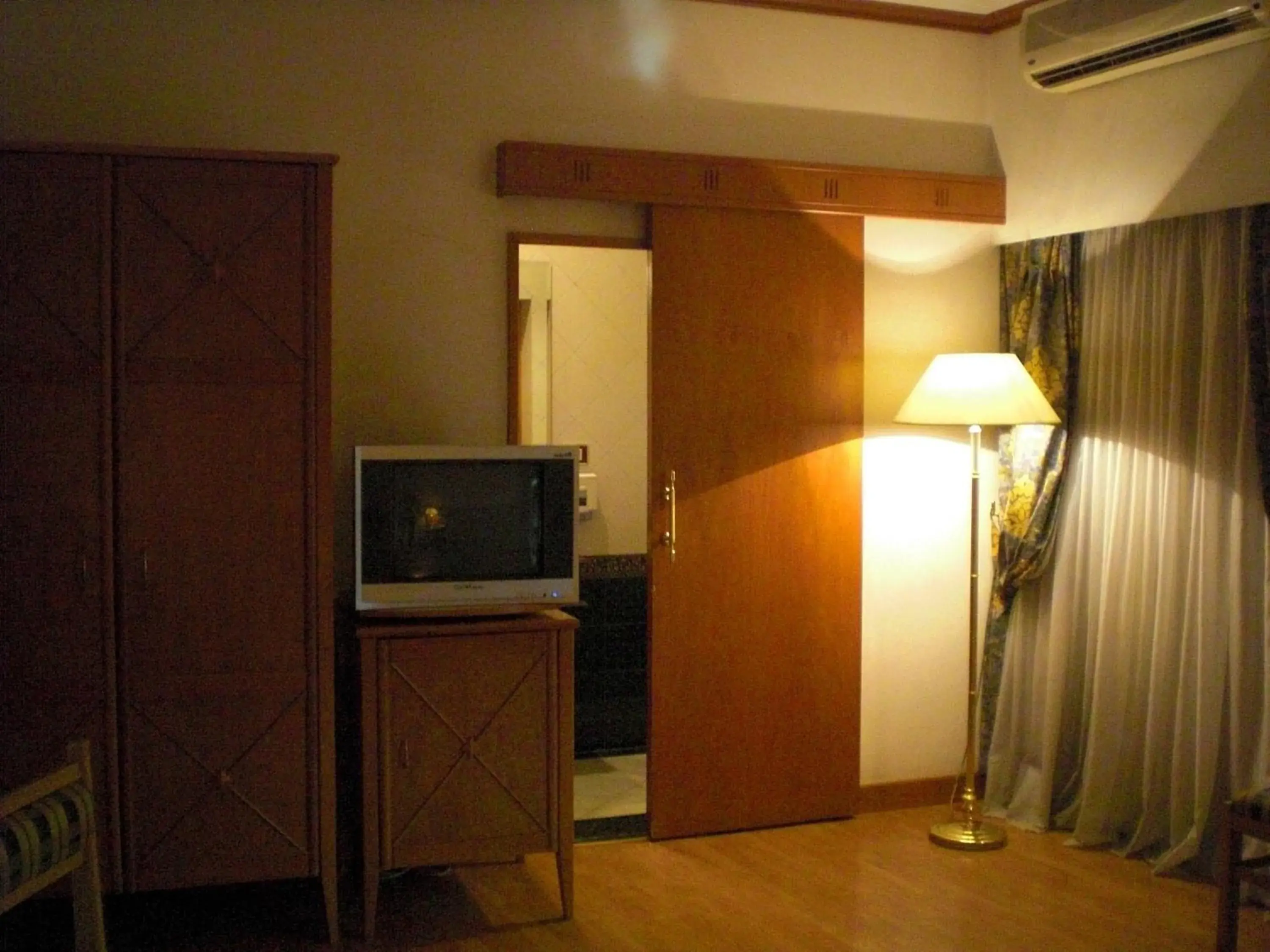 Standard Double Room in Philippe Luxor Hotel Standard Double Room in Philippe Luxor Hotel