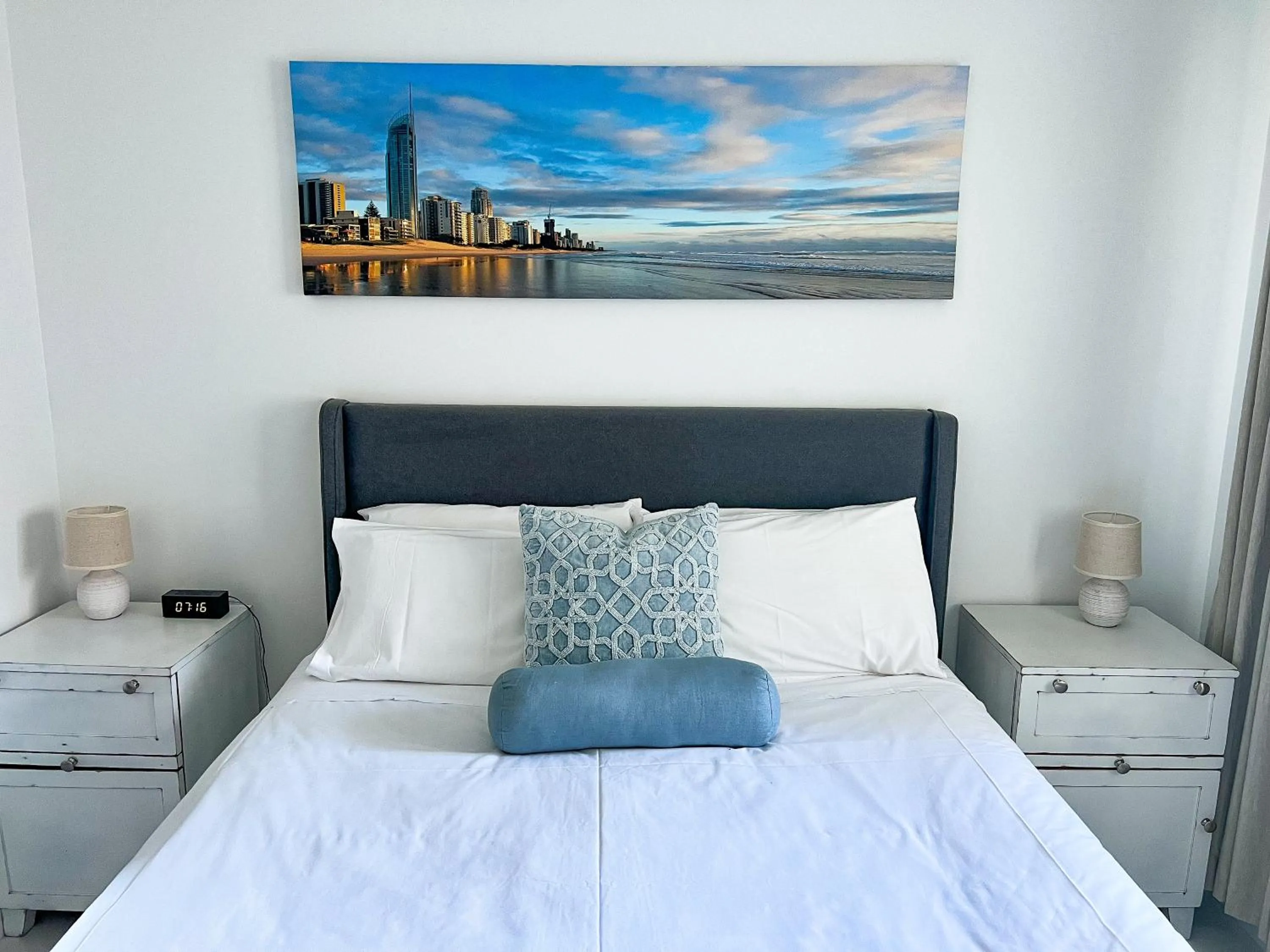 Bedroom, Bed in Regency on the Beach