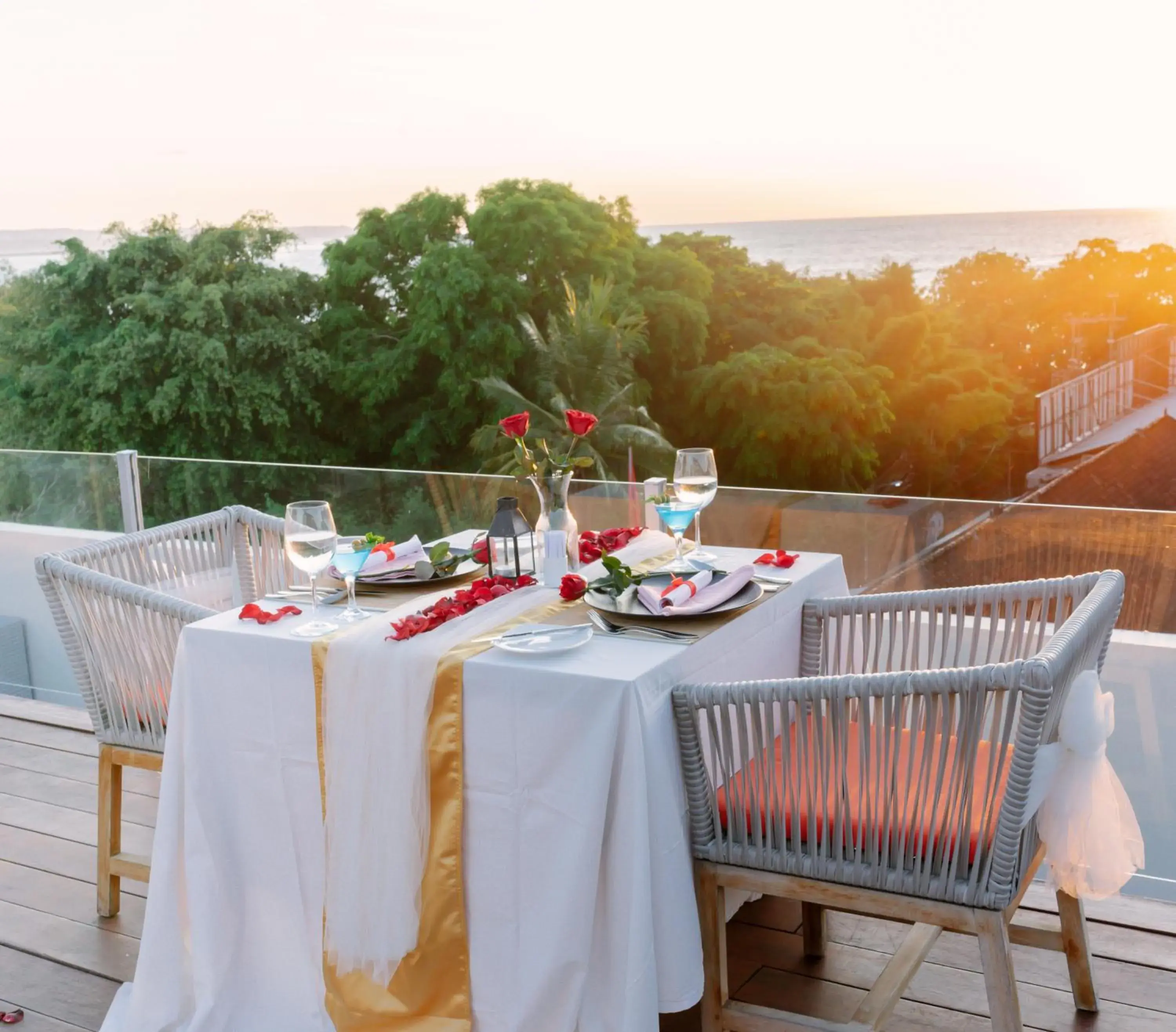 Restaurant/places to eat in Kuta Beach Hotel Restaurant/places to eat in Kuta Beach Hotel