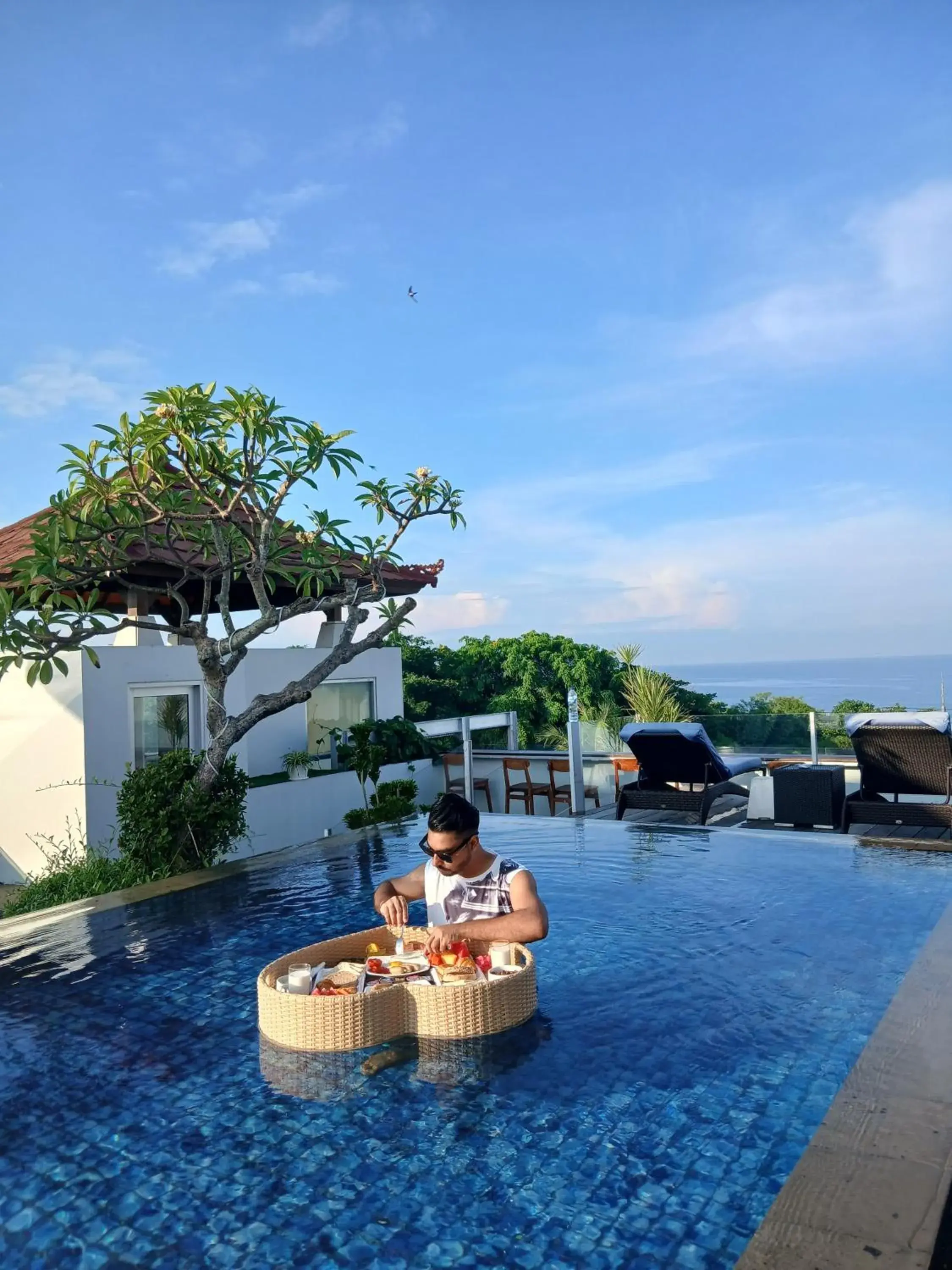 Swimming pool in Kuta Beach Hotel Swimming pool in Kuta Beach Hotel