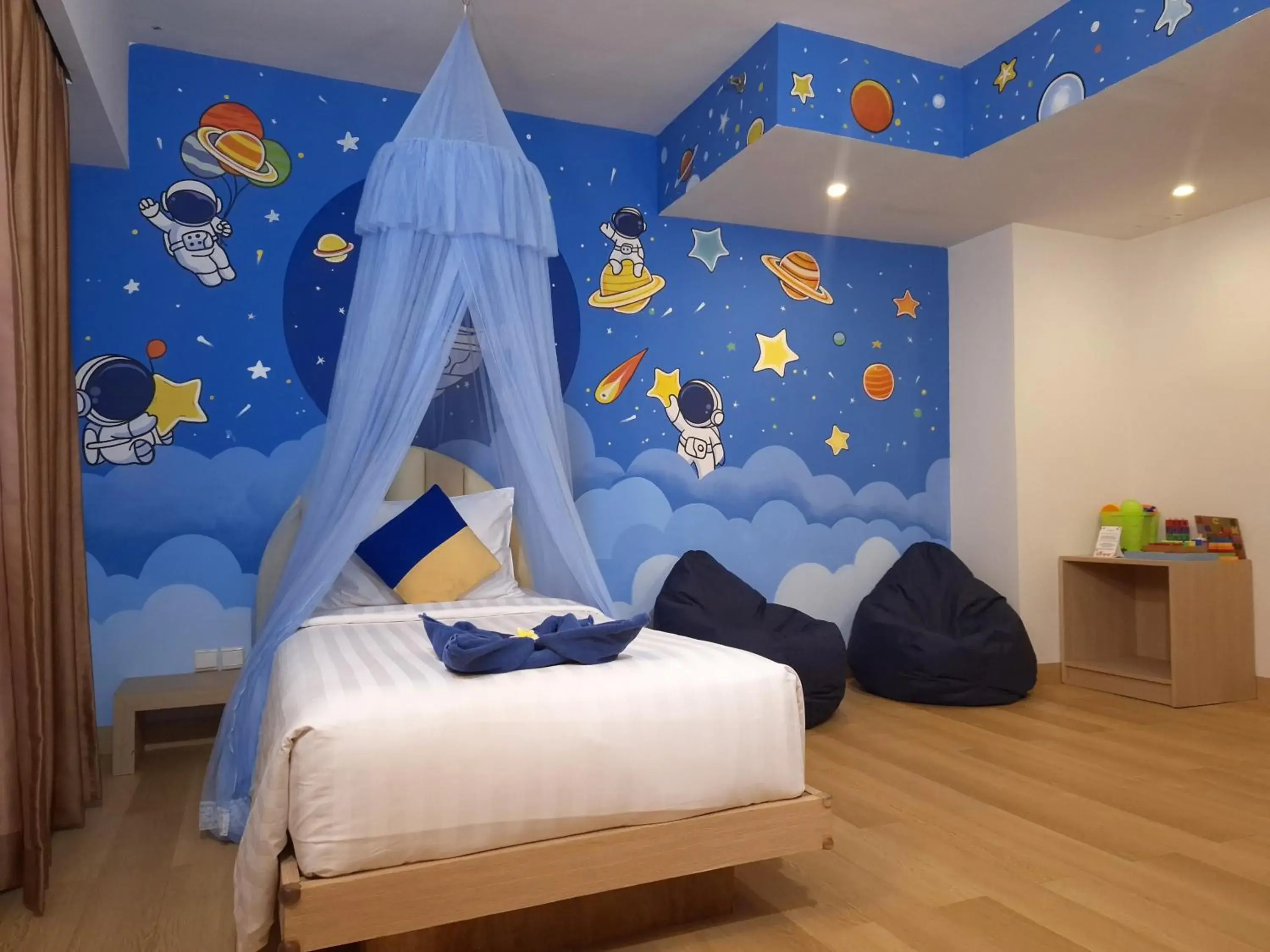 Bed in Kuta Beach Hotel Bed in Kuta Beach Hotel