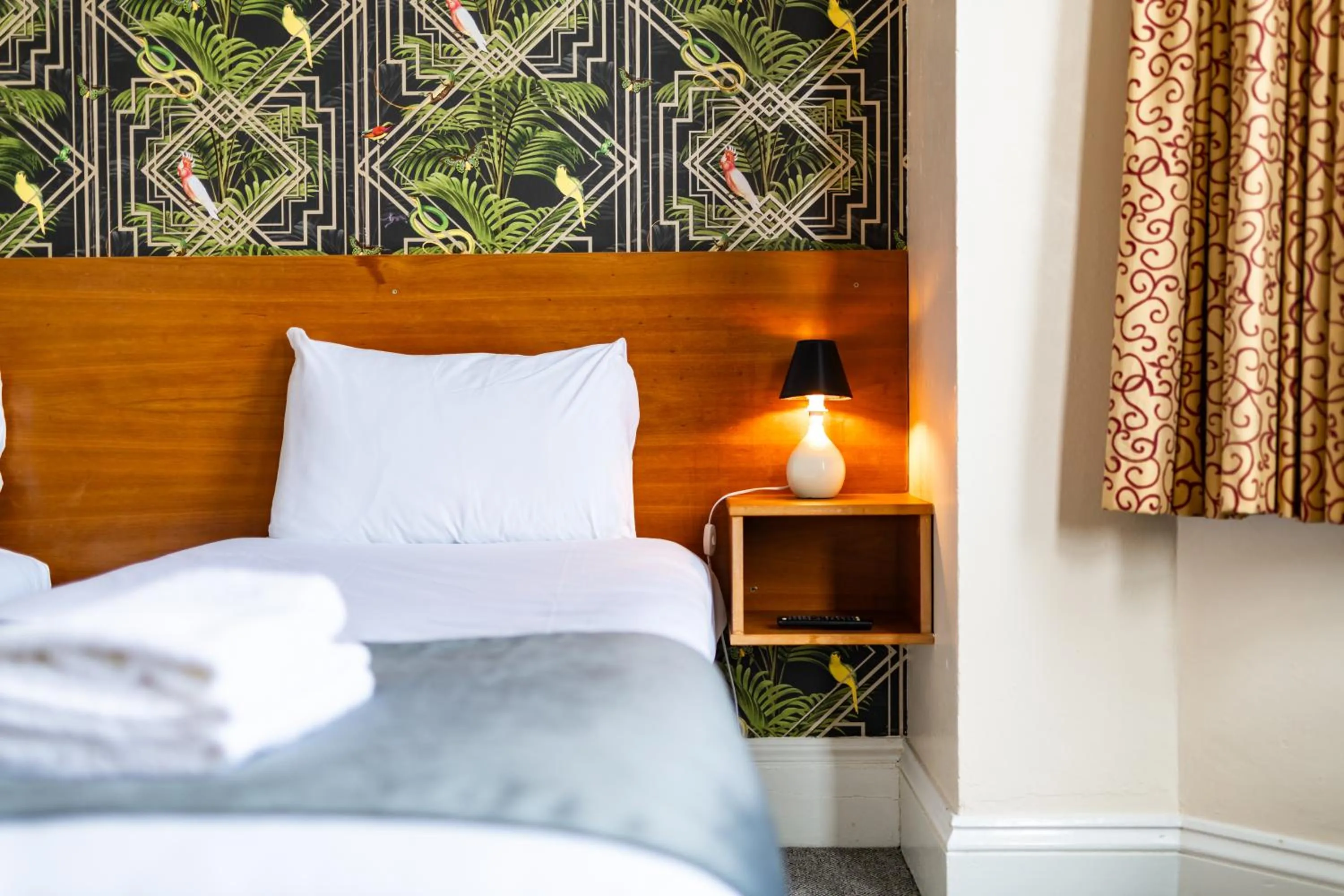 Bed in The Southcliff Hotel