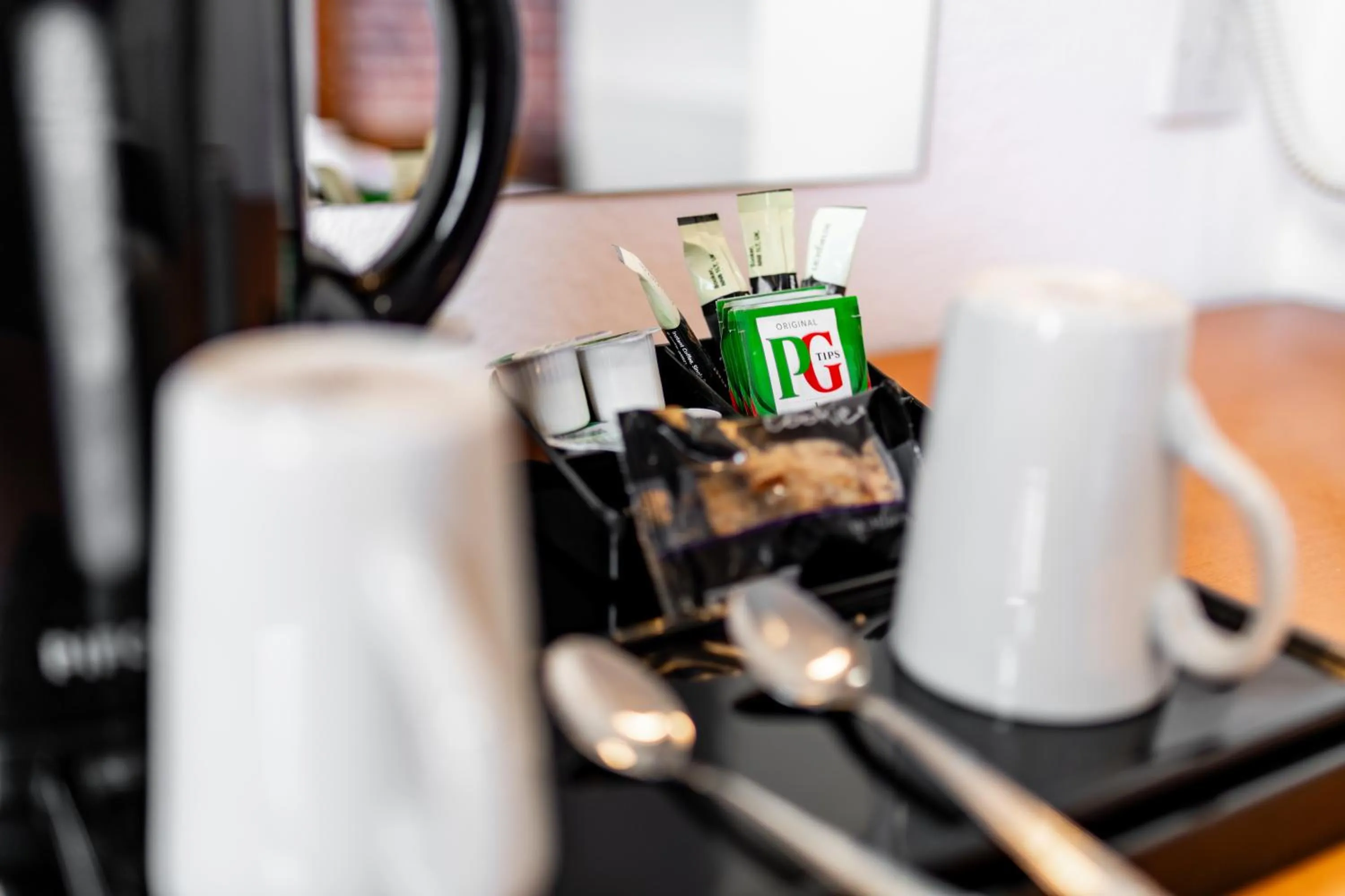 Coffee/tea facilities in The Southcliff Hotel