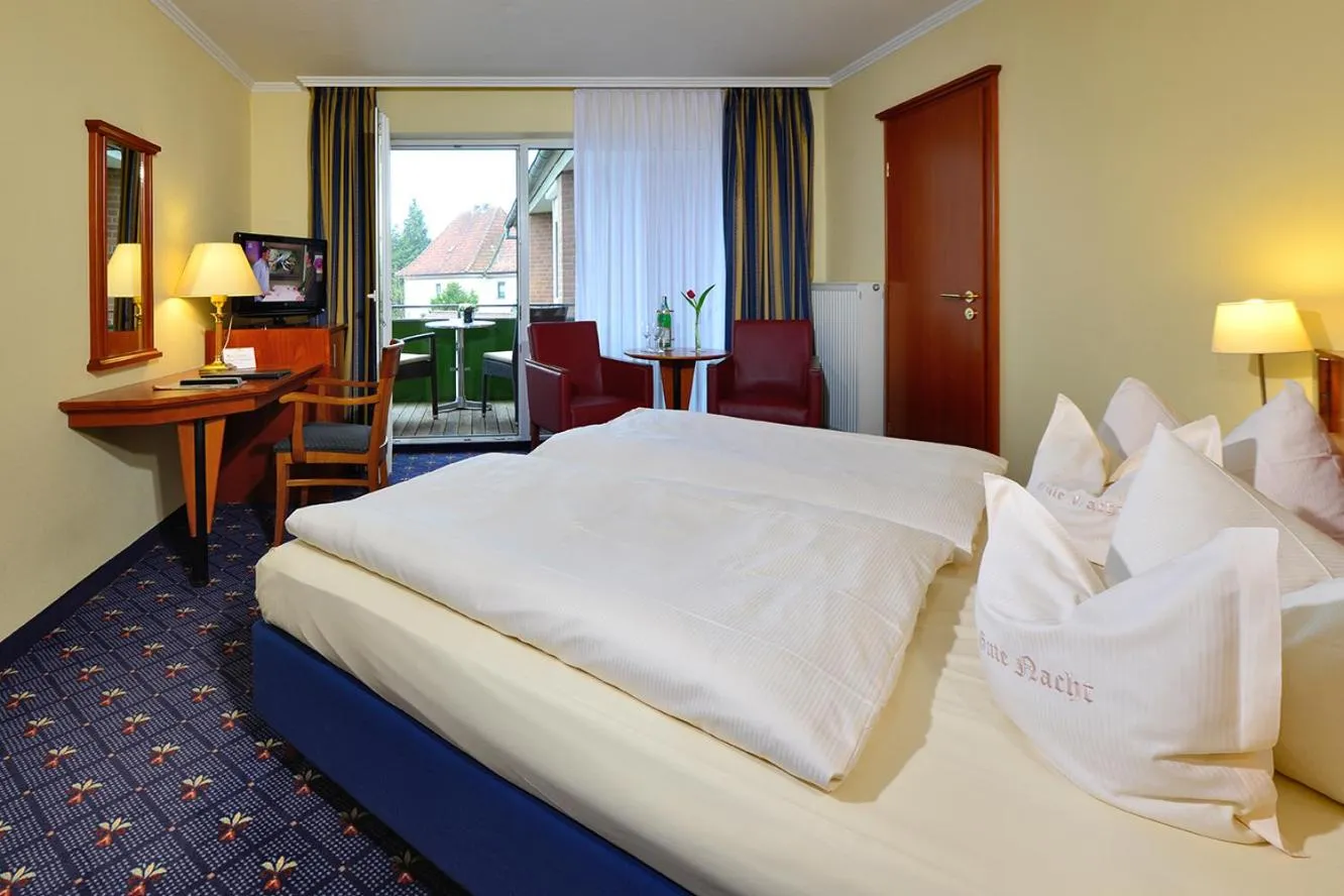 Photo of the whole room, Bed in Kurhotel Drei Birken