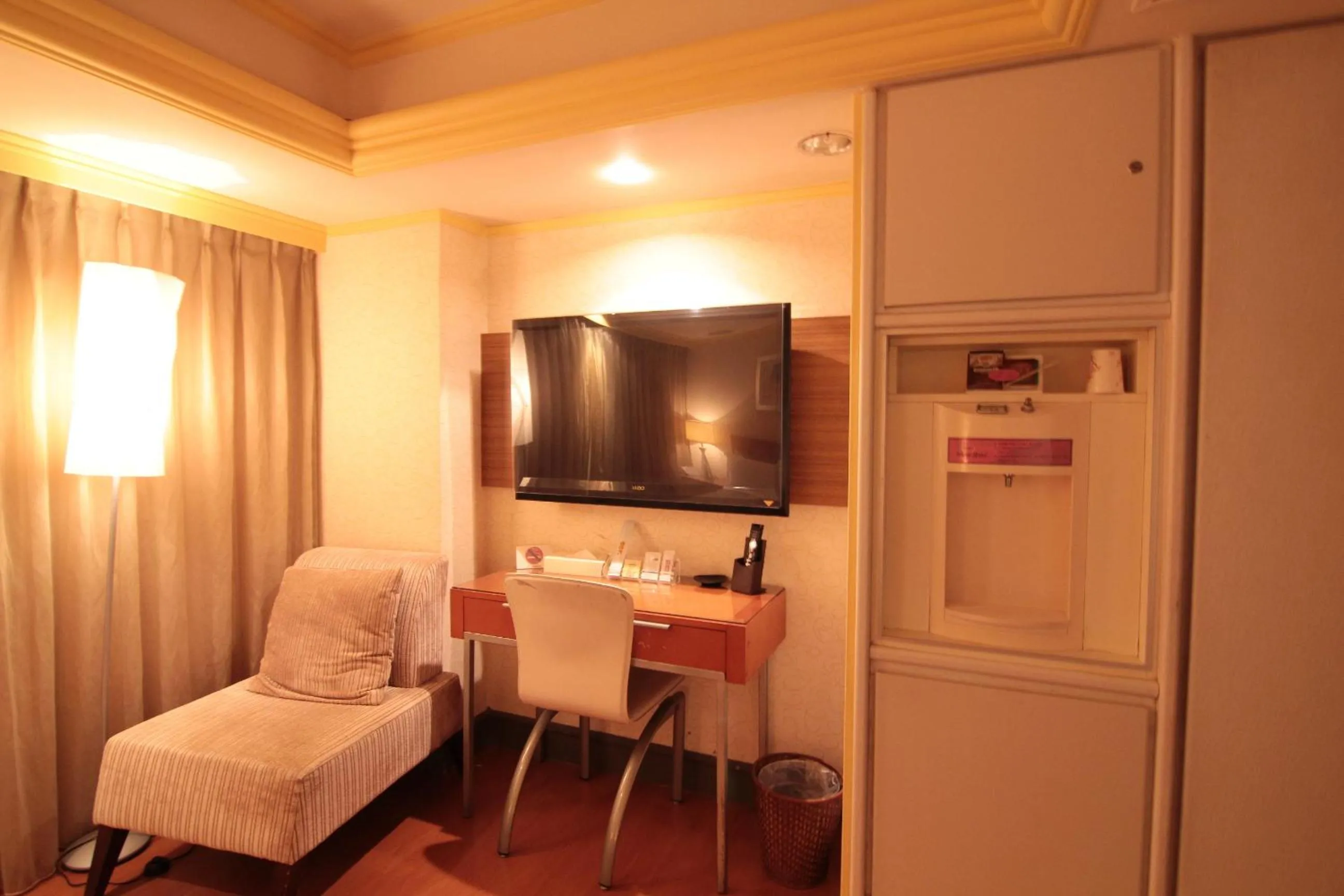 Seating area in The Moon Hotel