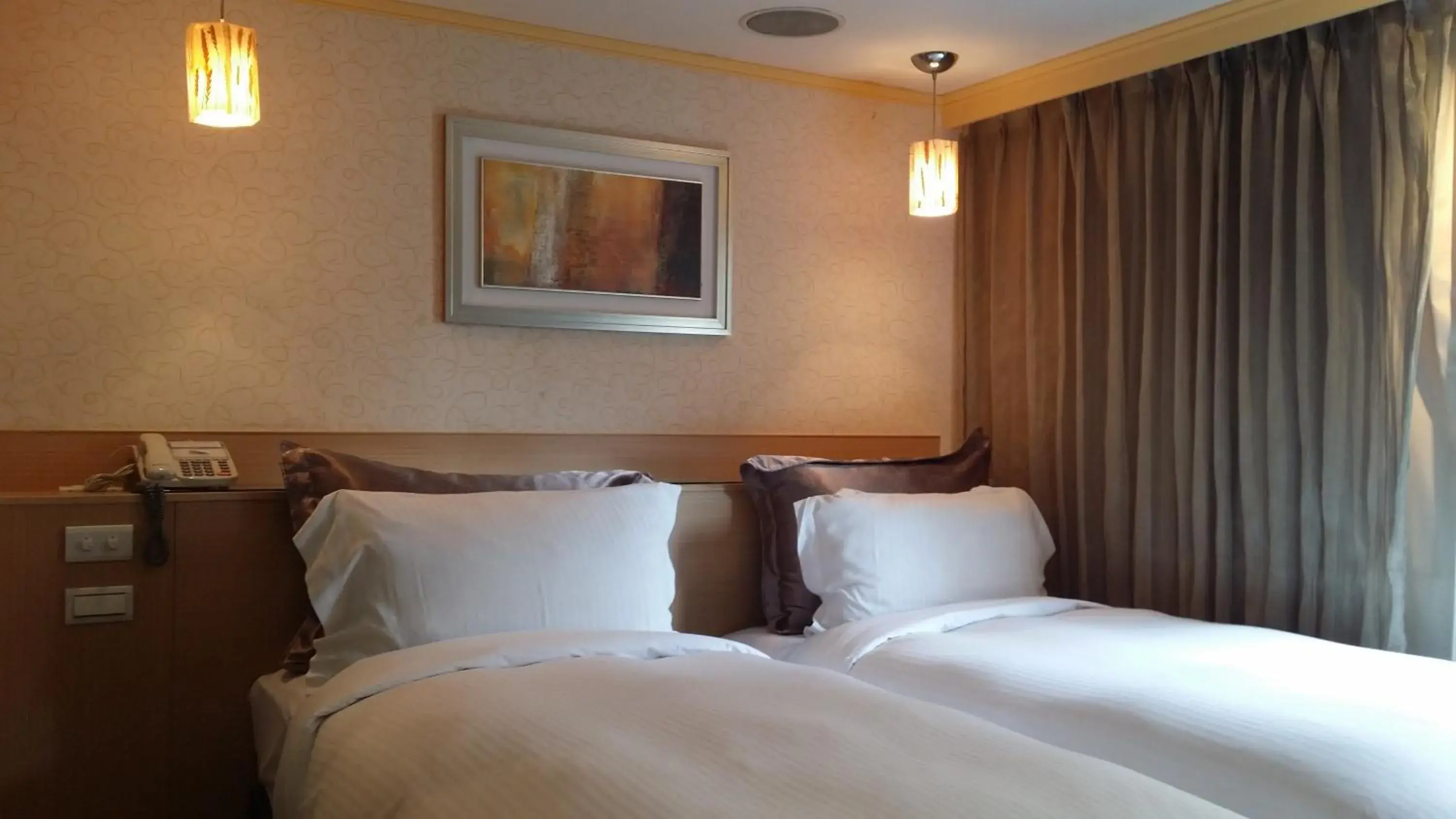 Bed in The Moon Hotel Bed in The Moon Hotel