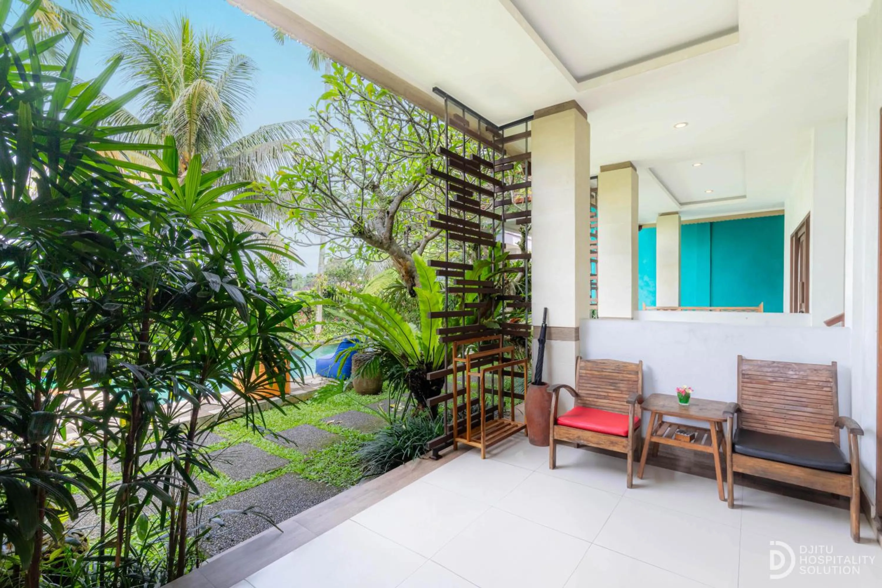 Garden in Green Sala Villa