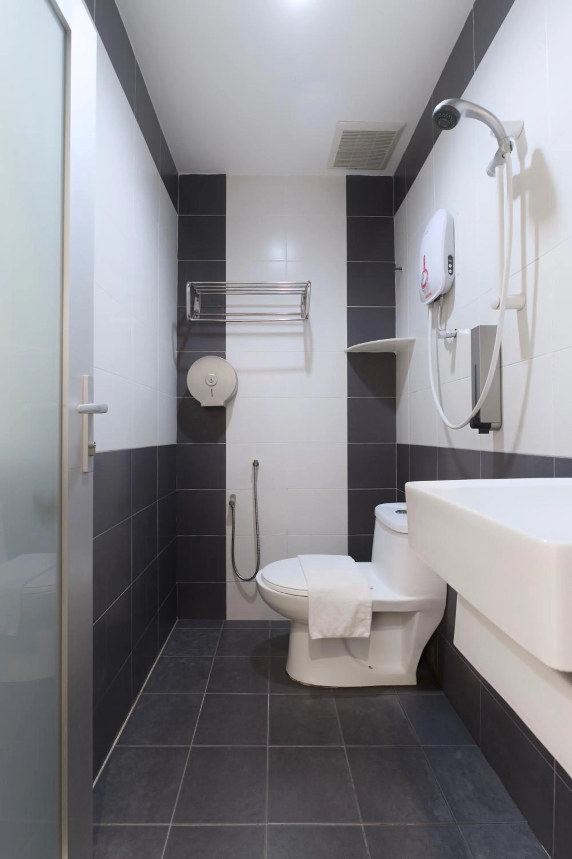 Toilet in T Hotel Changlun