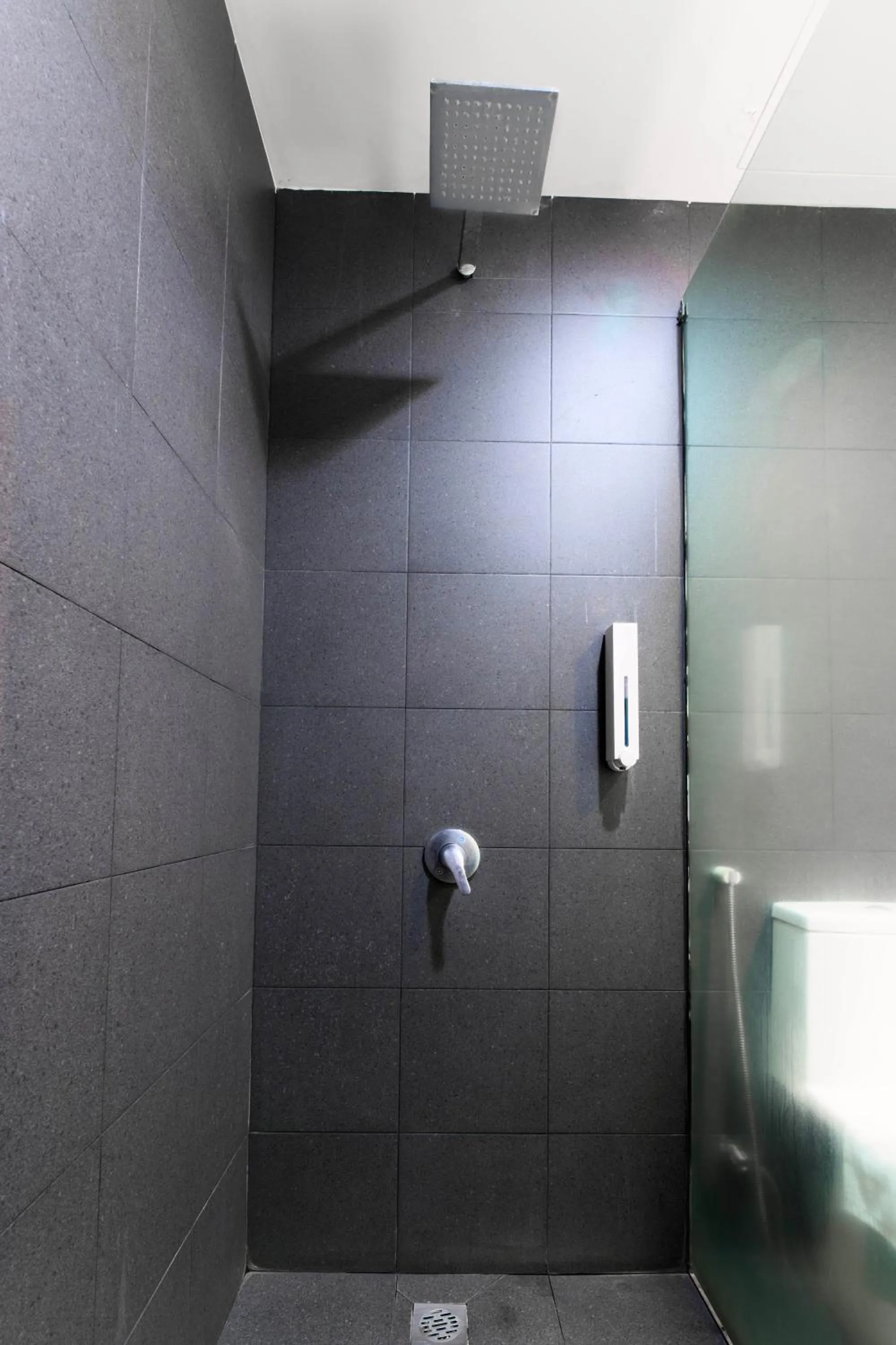 Shower in T Hotel Tandop