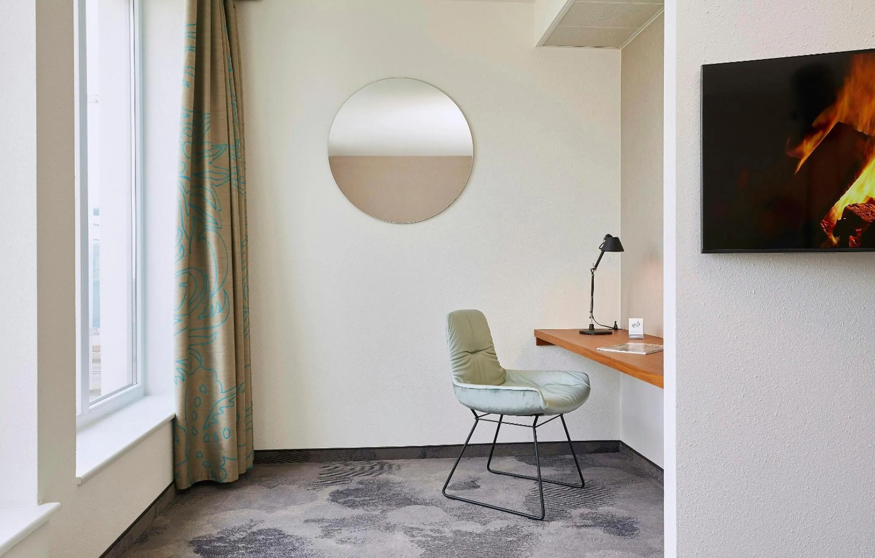 Photo of the whole room in Motel One Essen