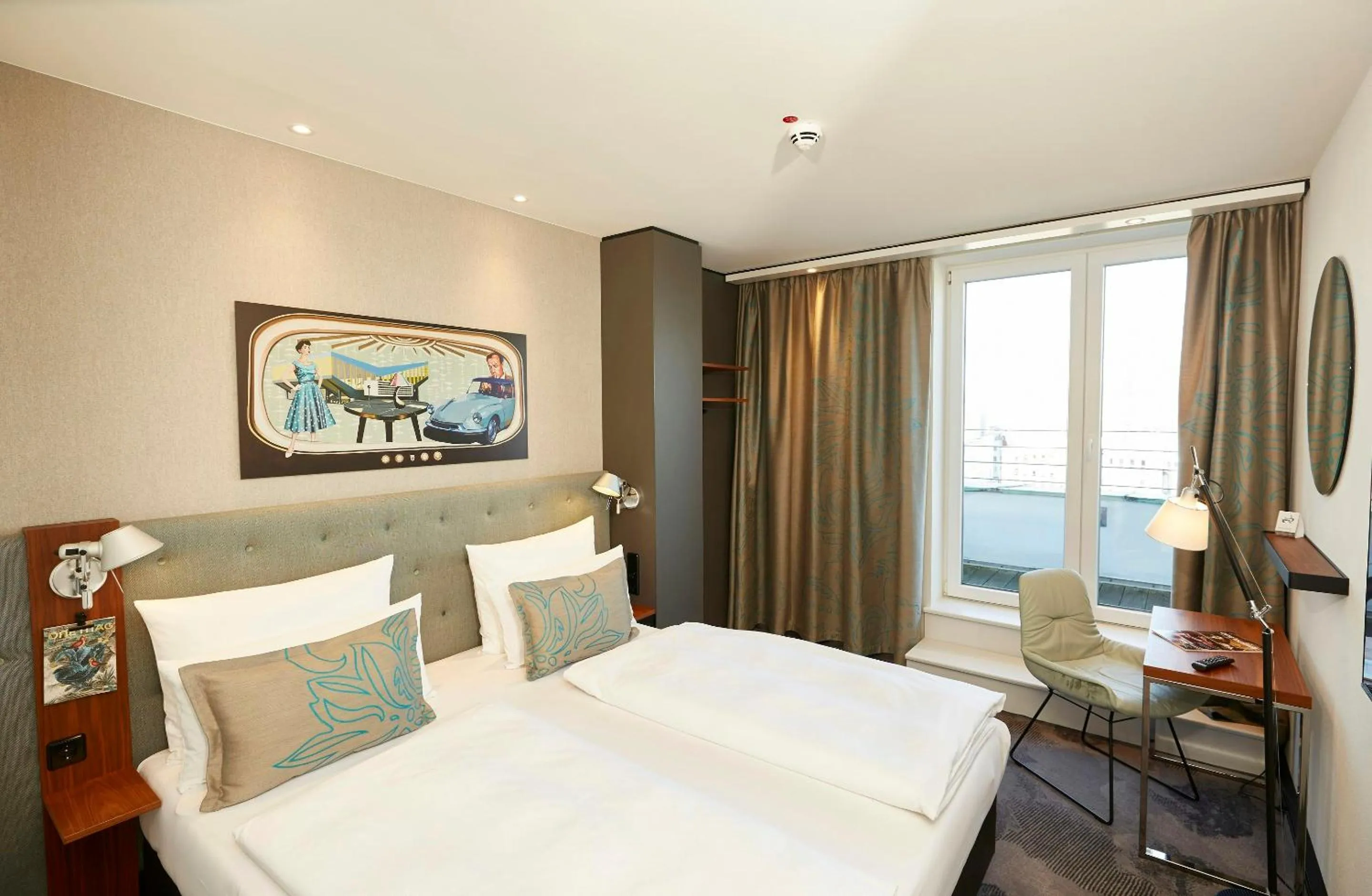 Photo of the whole room, Bed in Motel One Essen