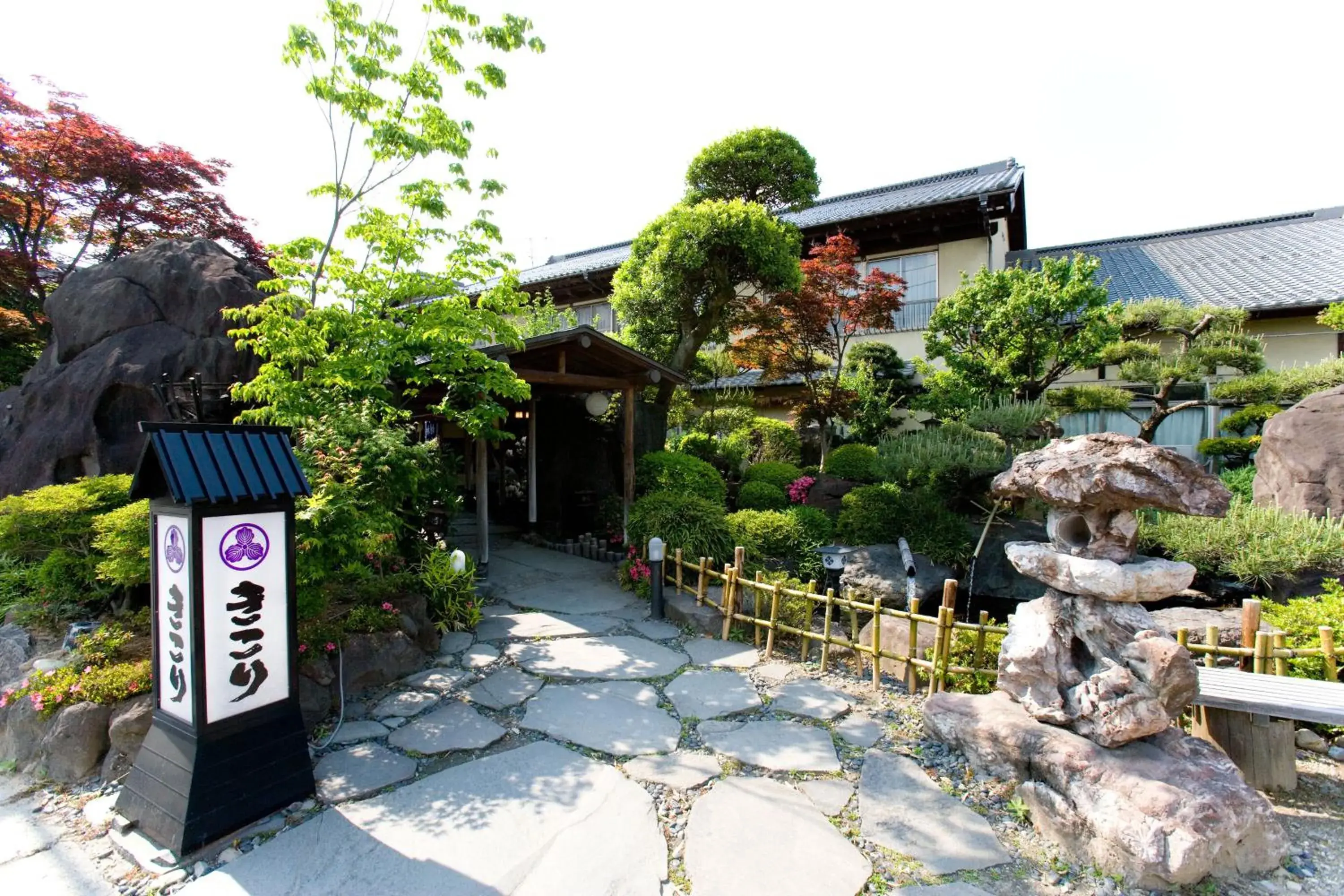 Facade/entrance in Kikori Facade/entrance in Kikori