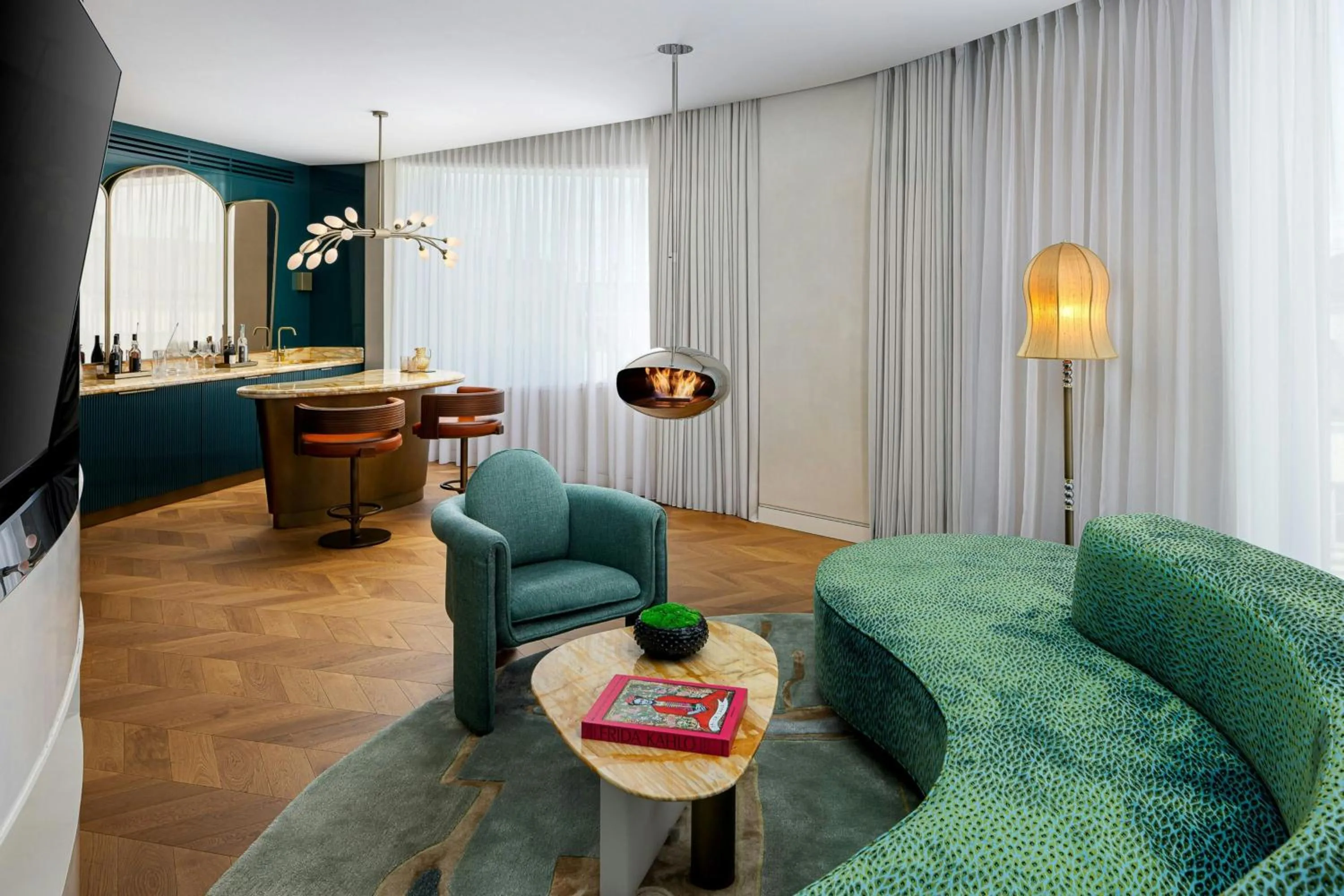 Photo of the whole room in W Prague