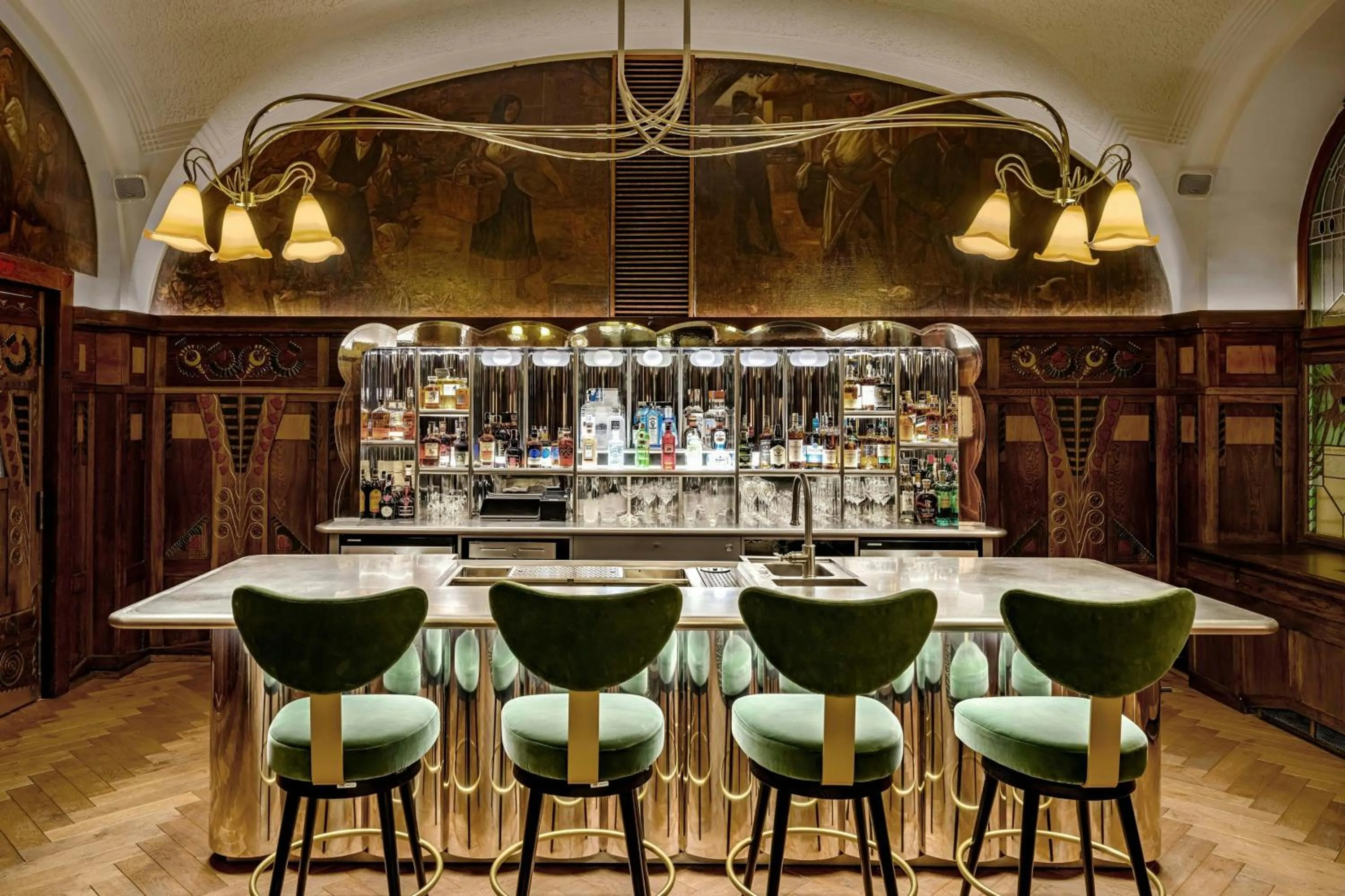 Restaurant/places to eat in W Prague