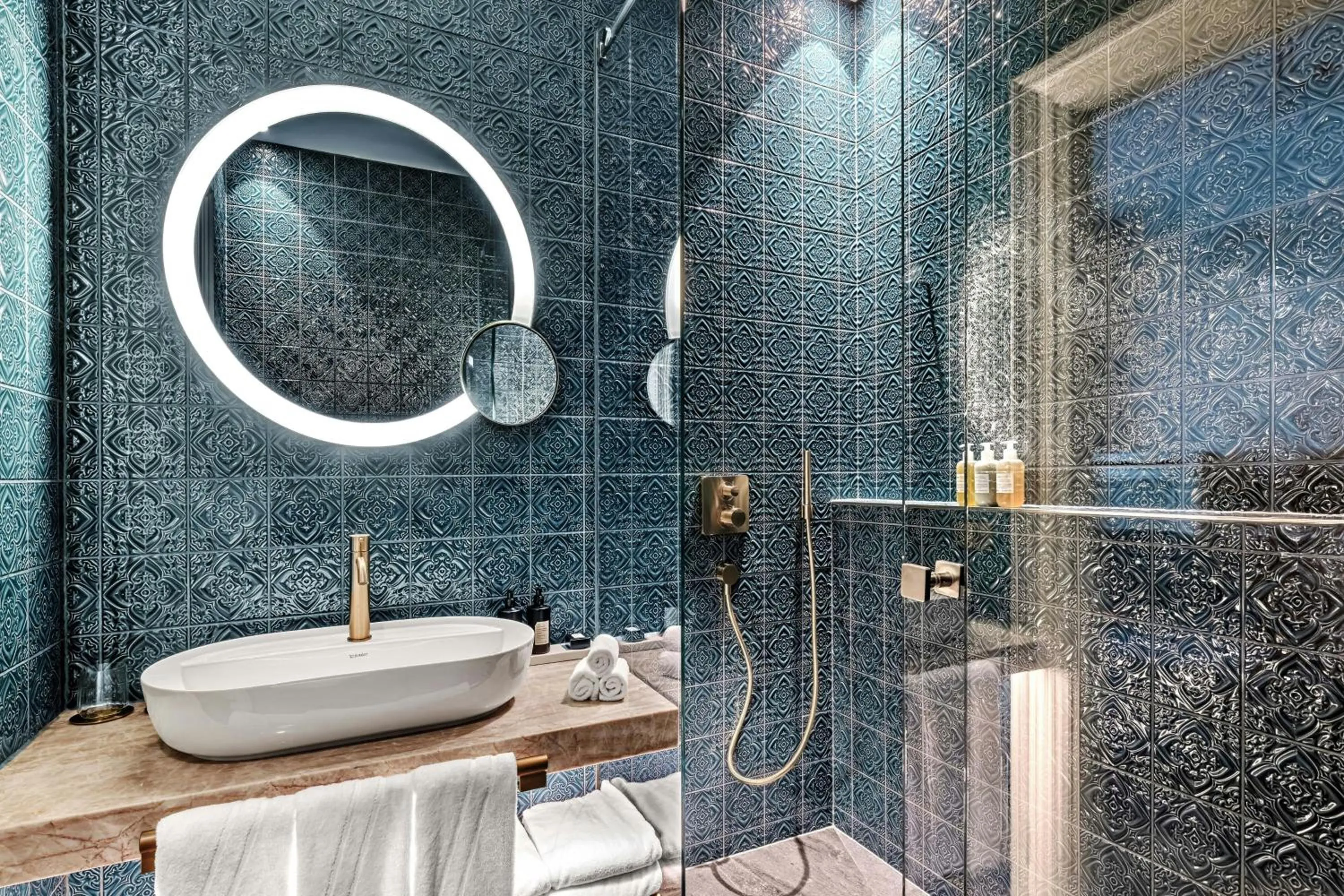 Photo of the whole room in W Prague