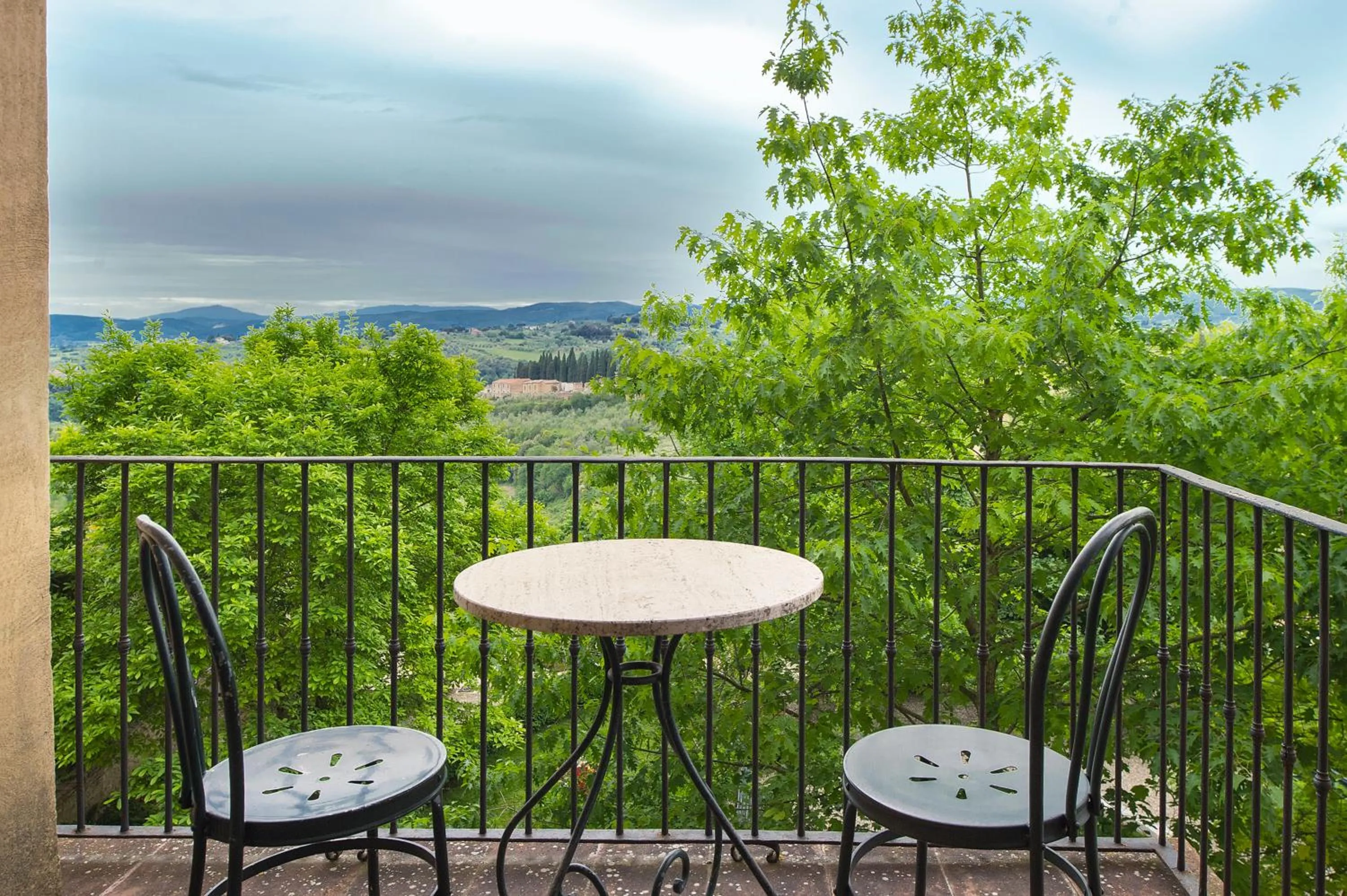 Garden view in Palazzo Ravizza