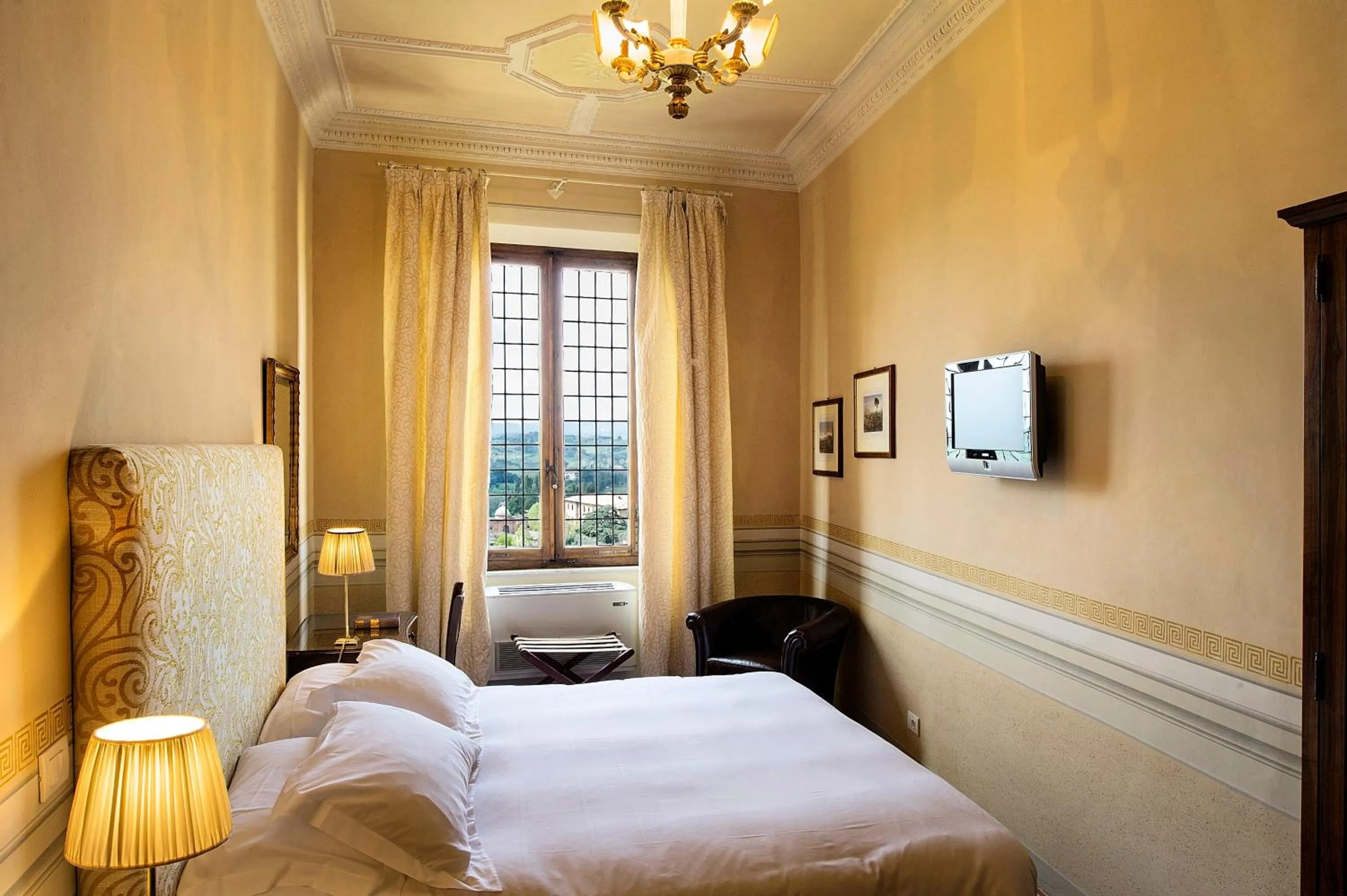 Photo of the whole room, Bed in Palazzo Ravizza