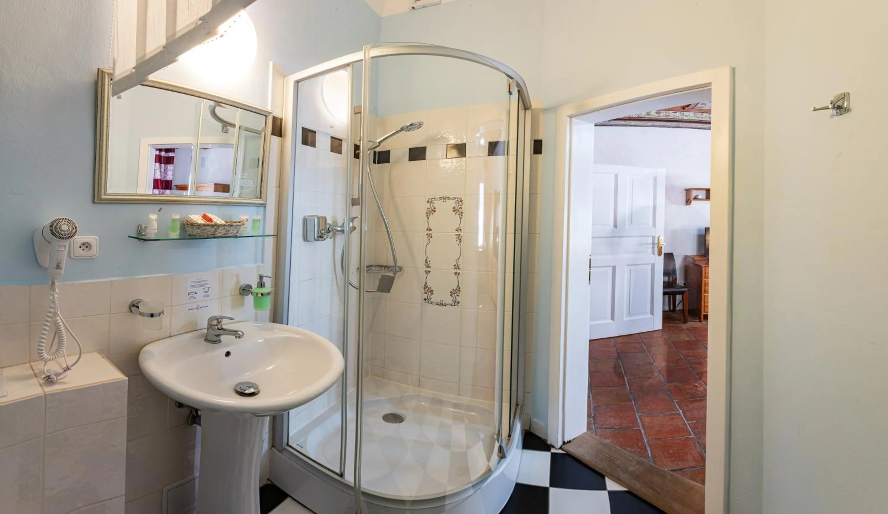 Bathroom in Loreta Hotel