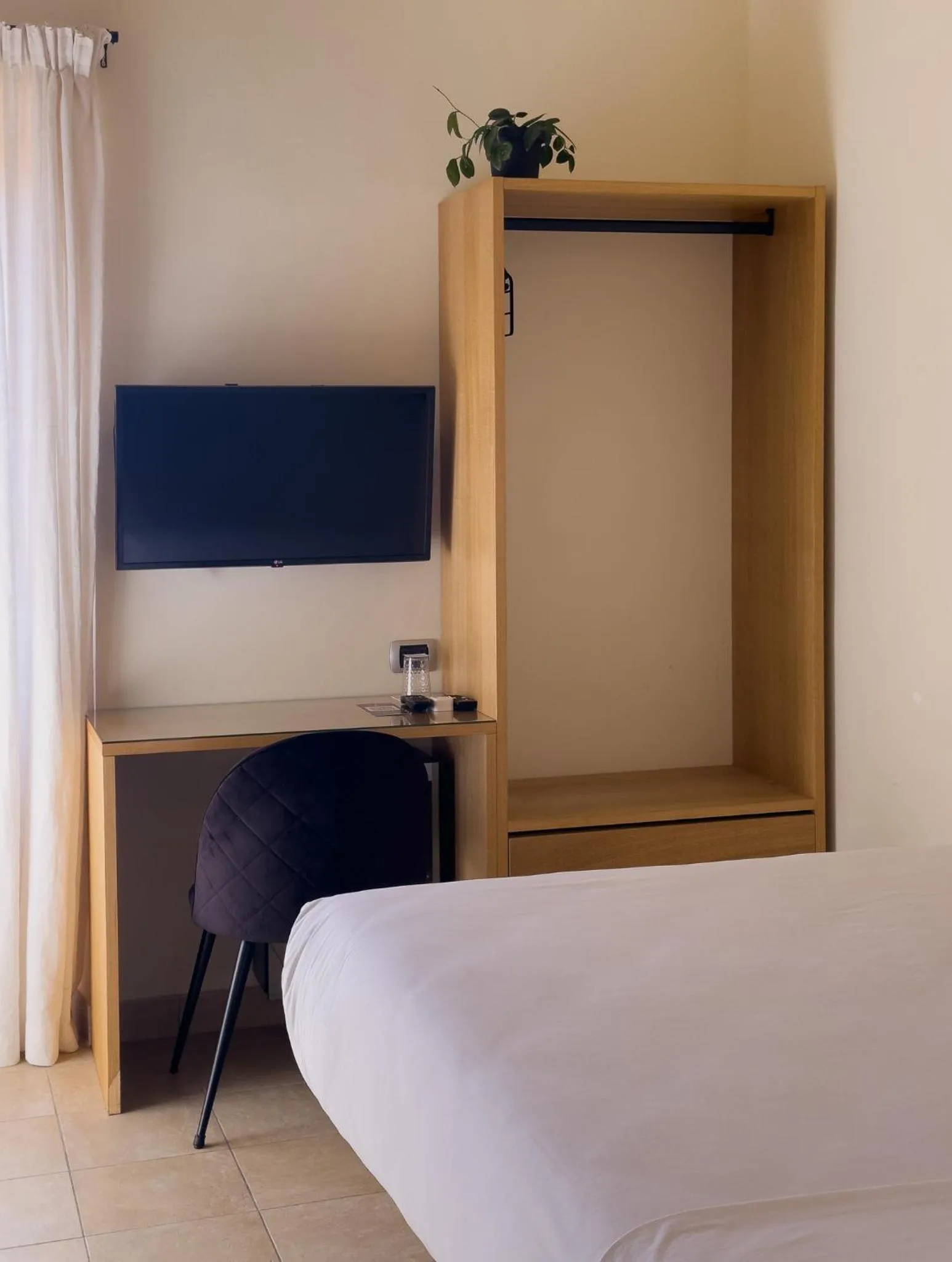 Bedroom, Bed in Locanda Alfieri