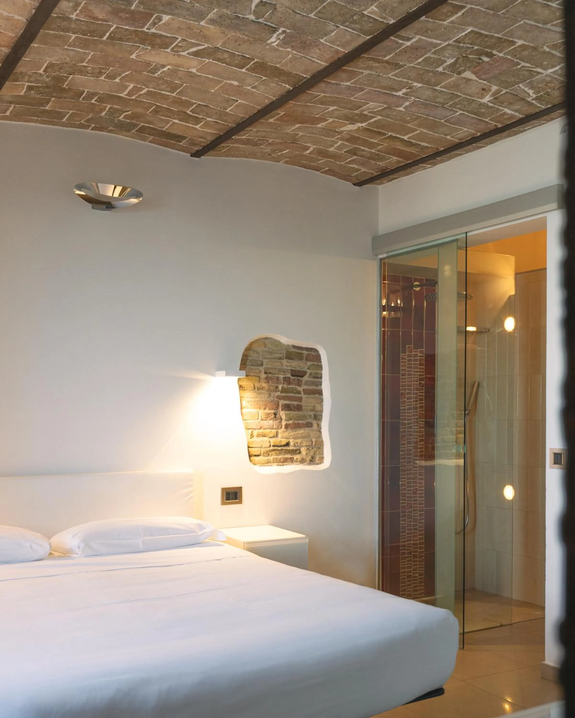 Sea view, Bed in Locanda Alfieri