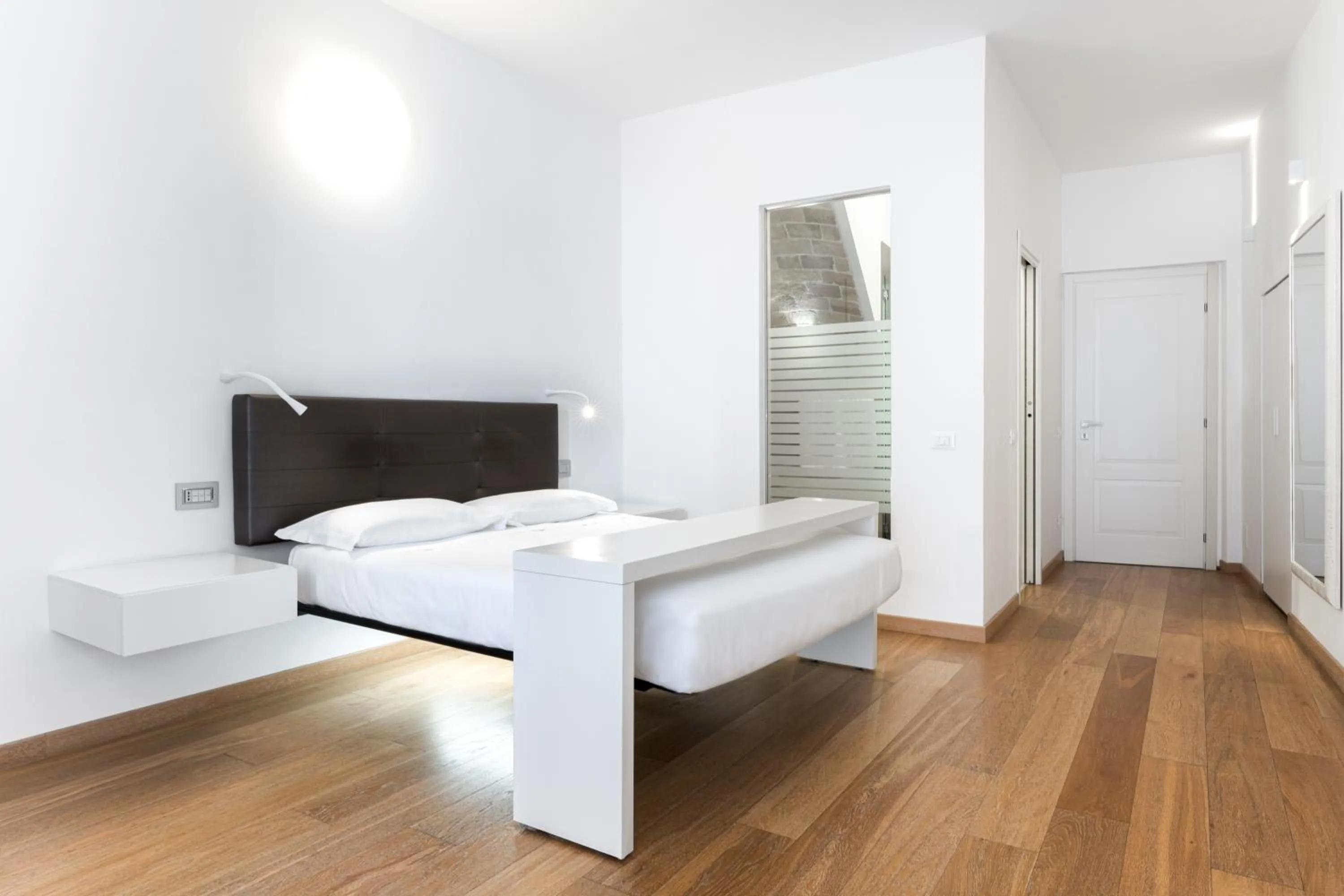 Balcony/Terrace, Bed in Locanda Alfieri