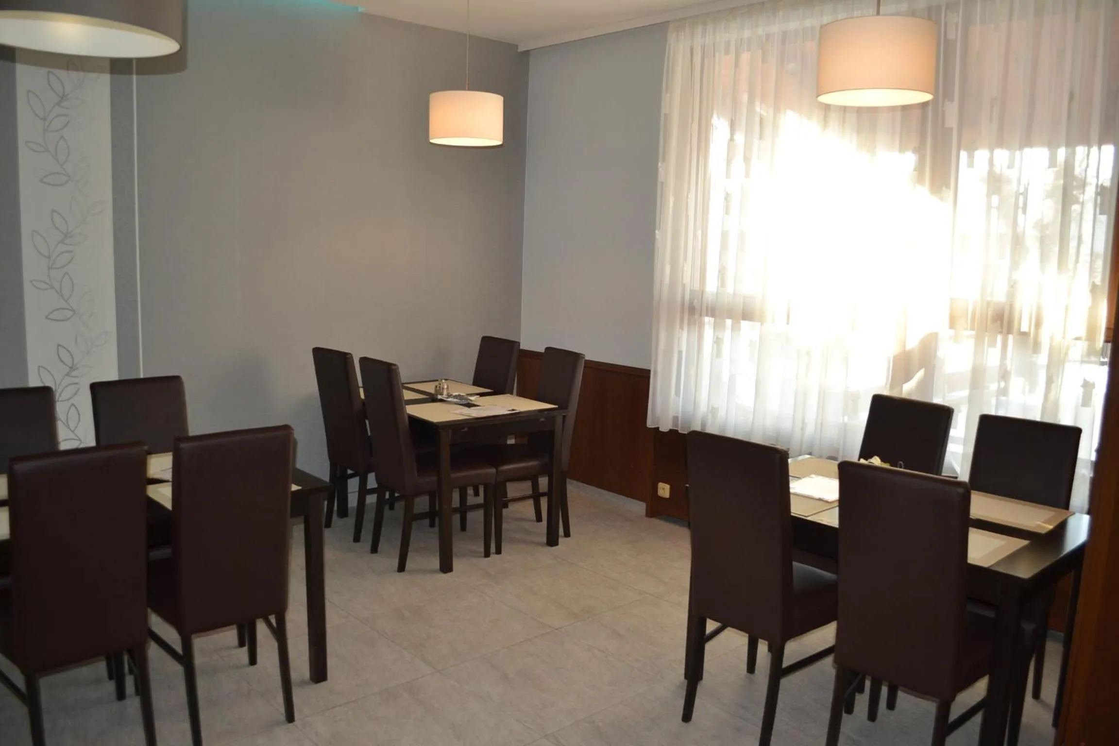 Restaurant/places to eat in Rusovský Penzión