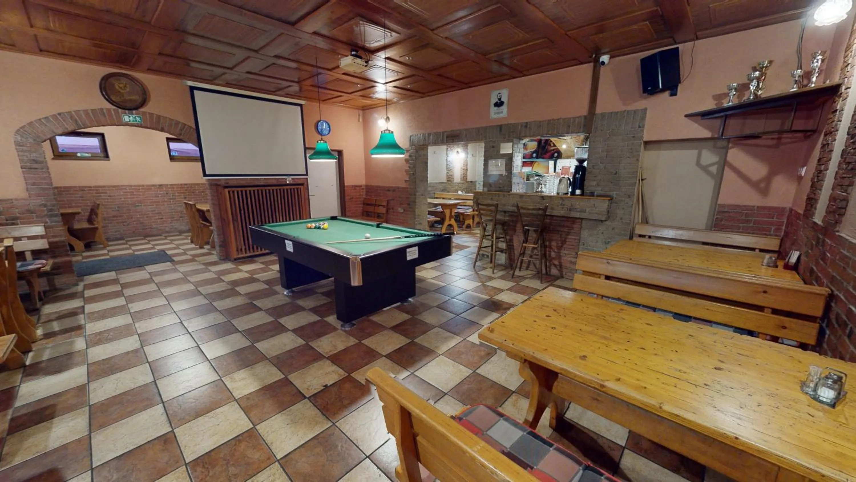 Restaurant/places to eat in Rusovský Penzión