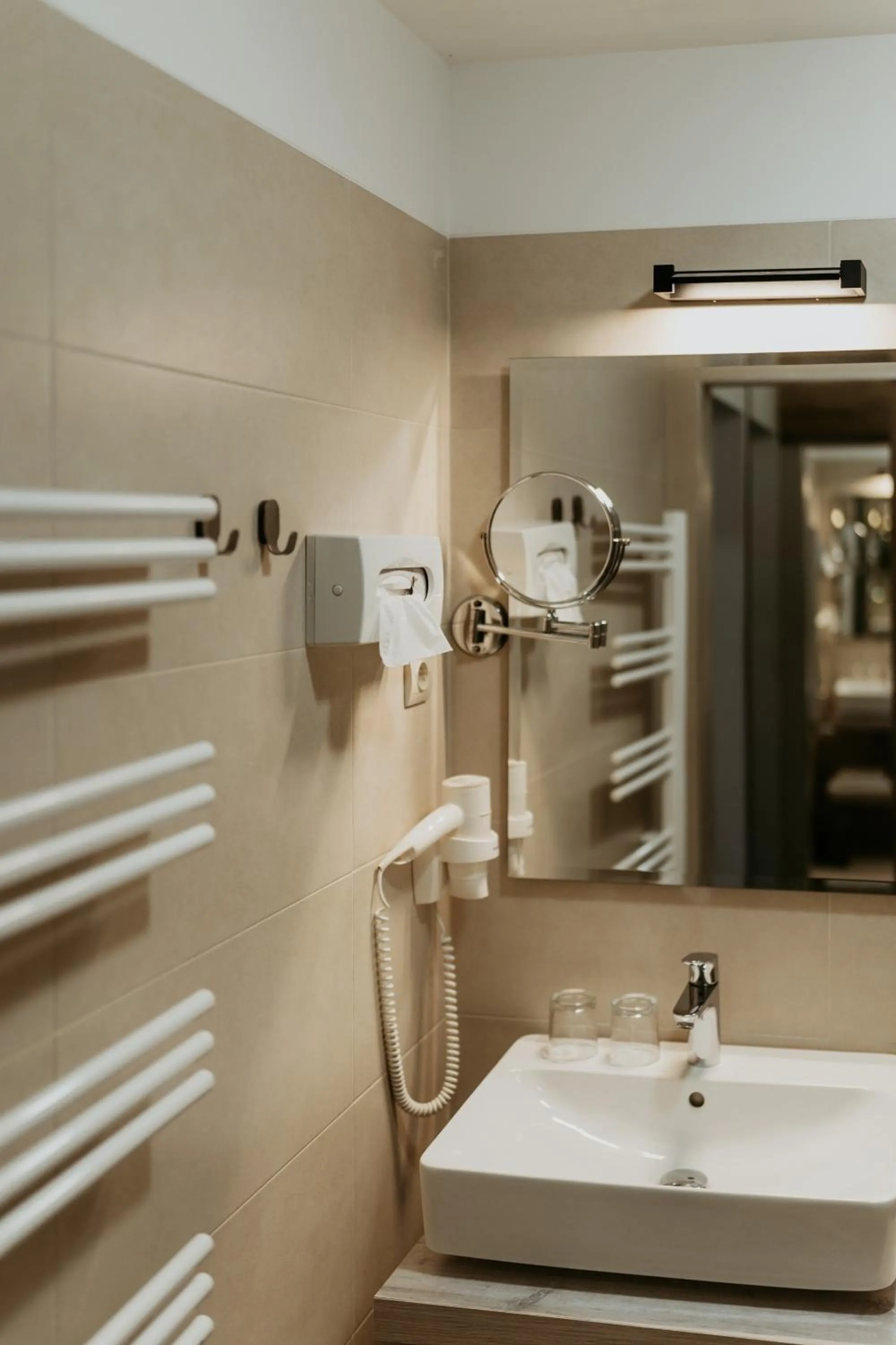 Shower in Duna Wellness Hotel