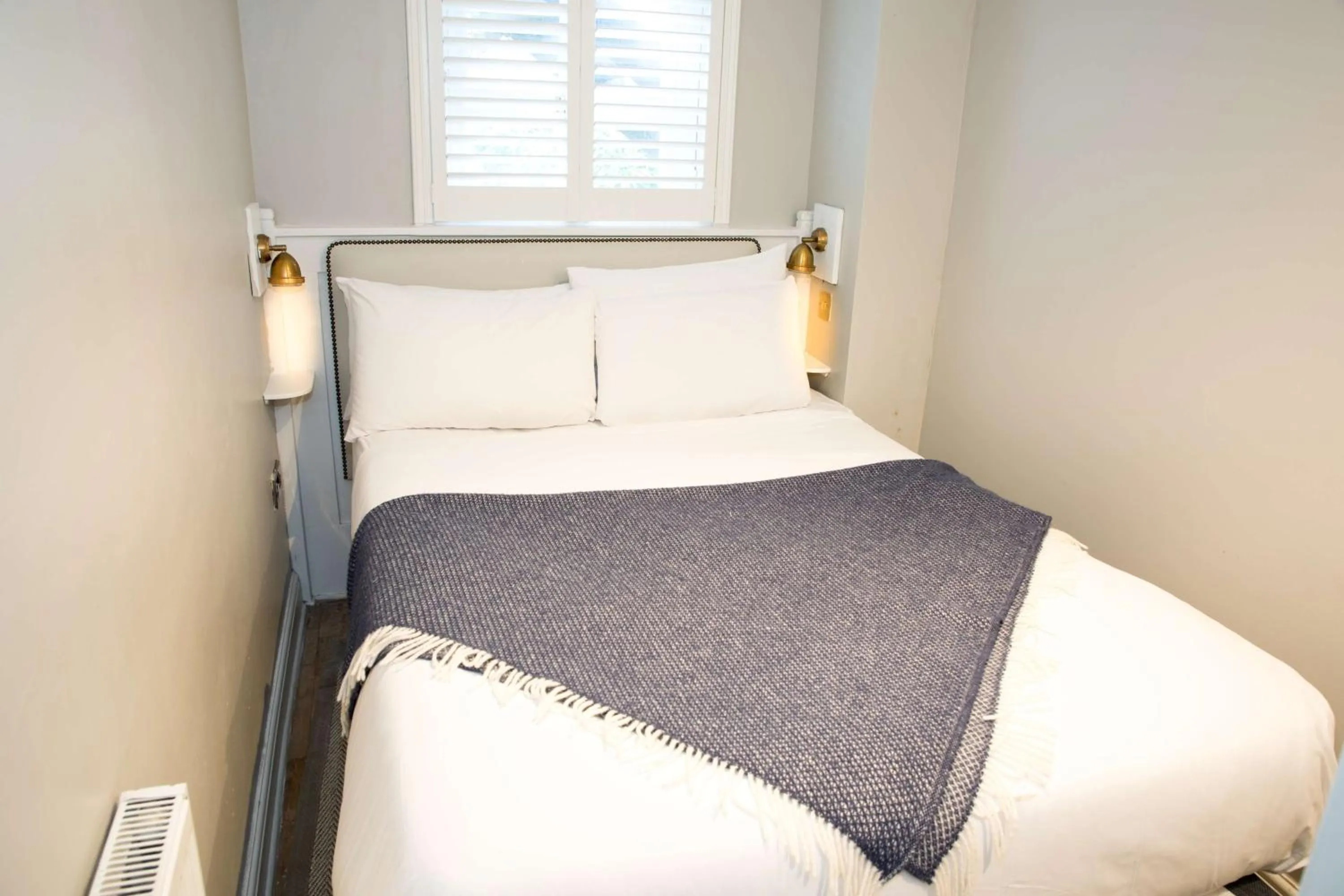 Bedroom, Bed in Henrietta House, a member of Radisson Individuals