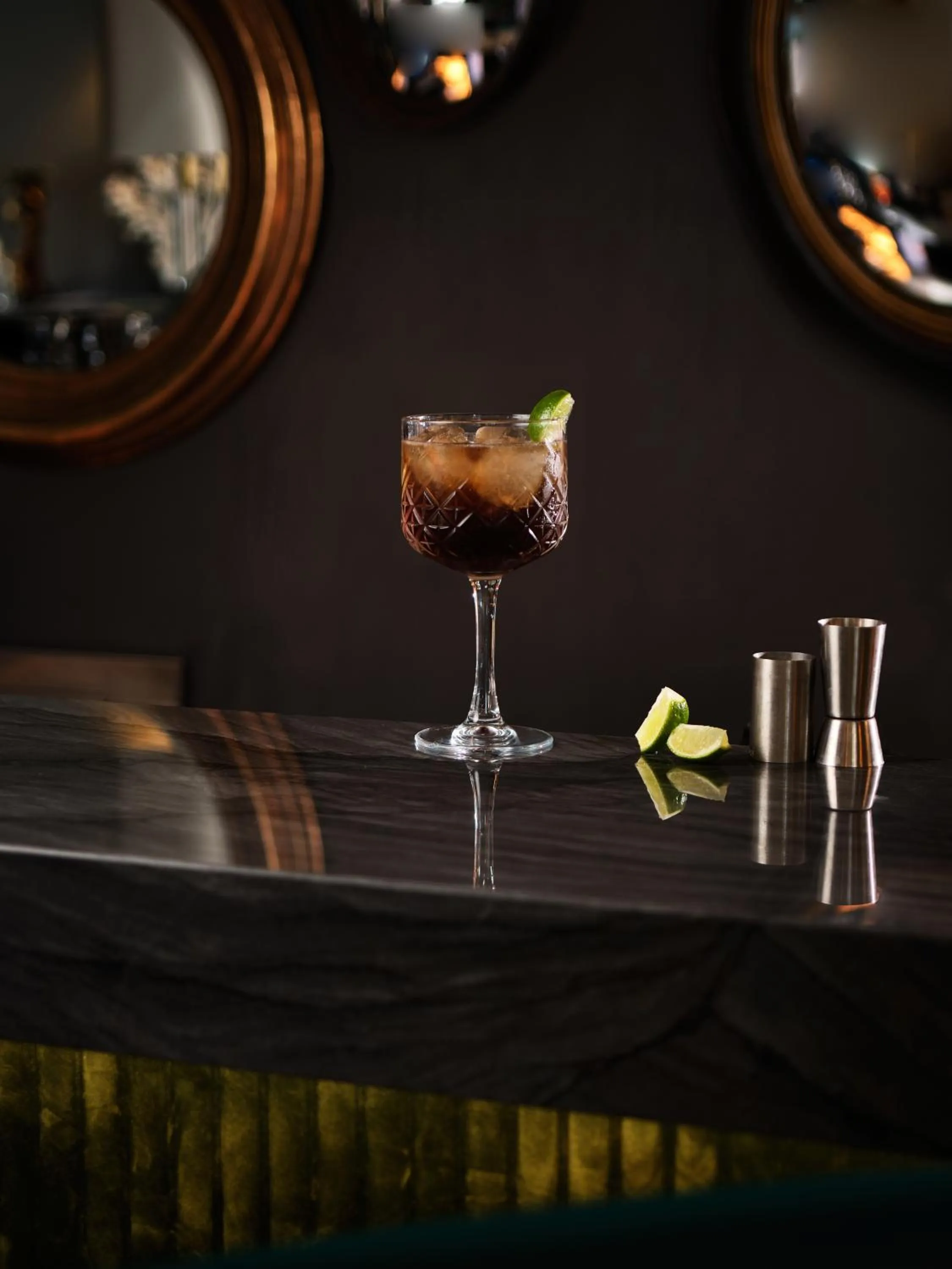 Lounge or bar in Henrietta House, a member of Radisson Individuals