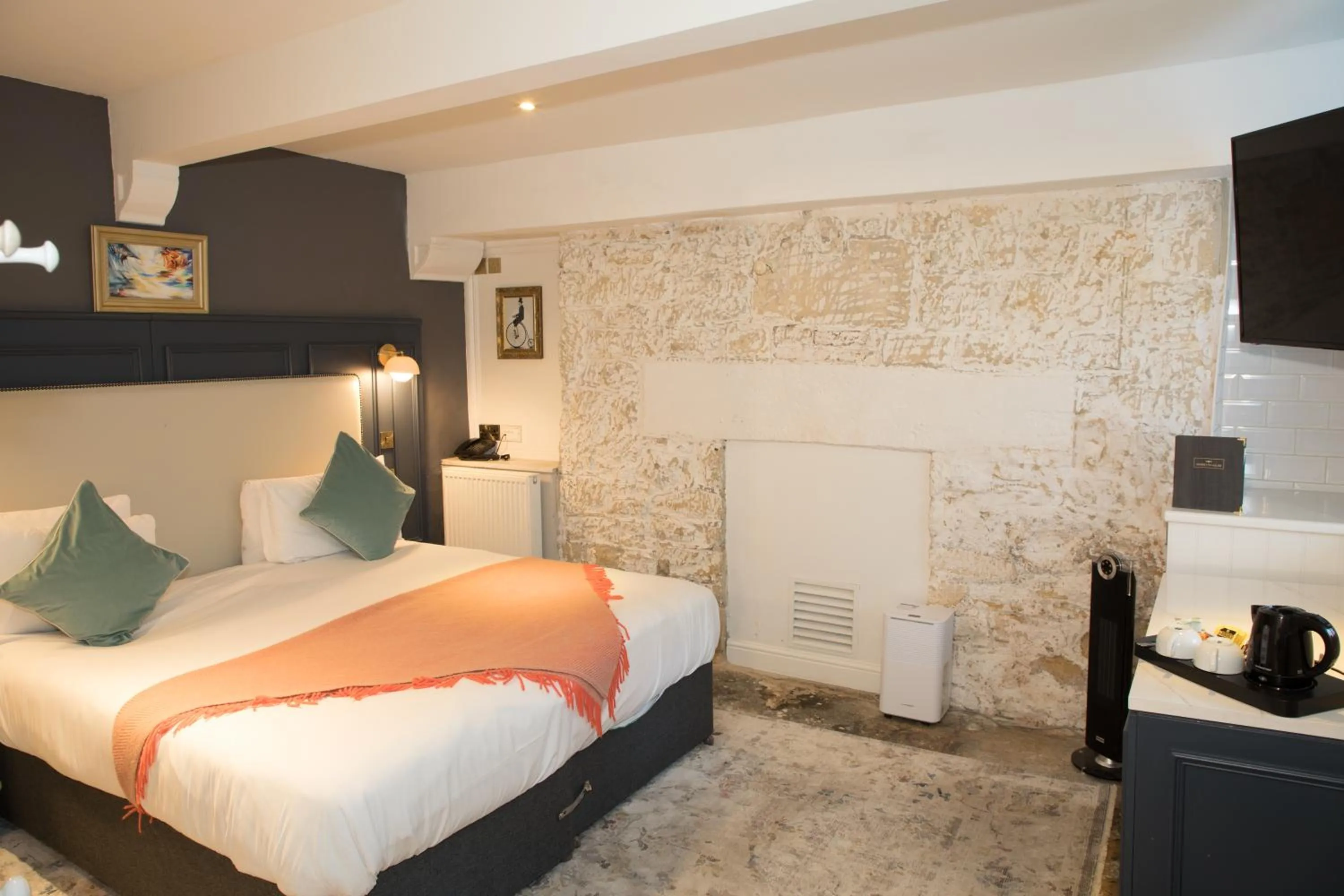 Bed in Henrietta House, a member of Radisson Individuals