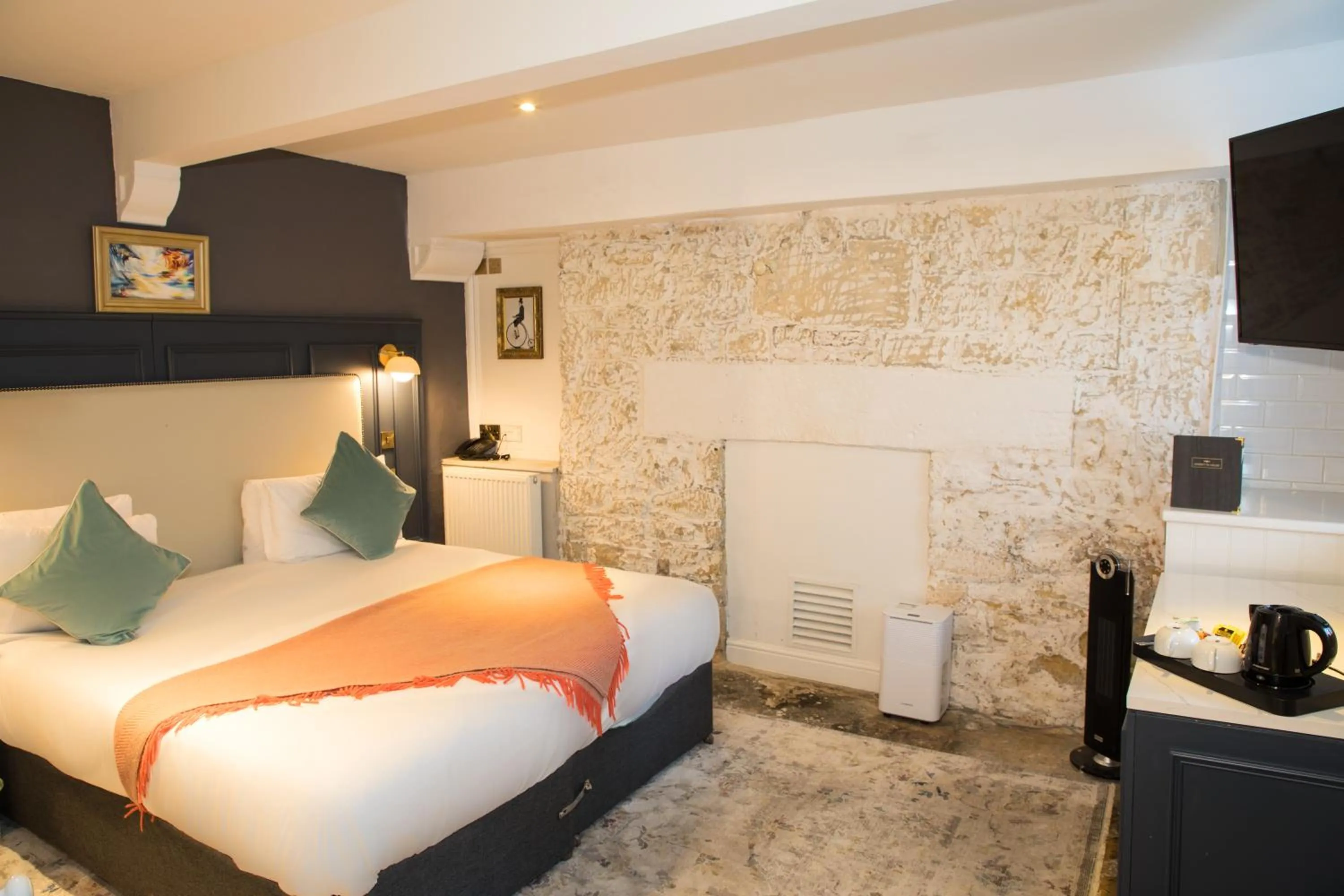 Bed in Henrietta House, a member of Radisson Individuals