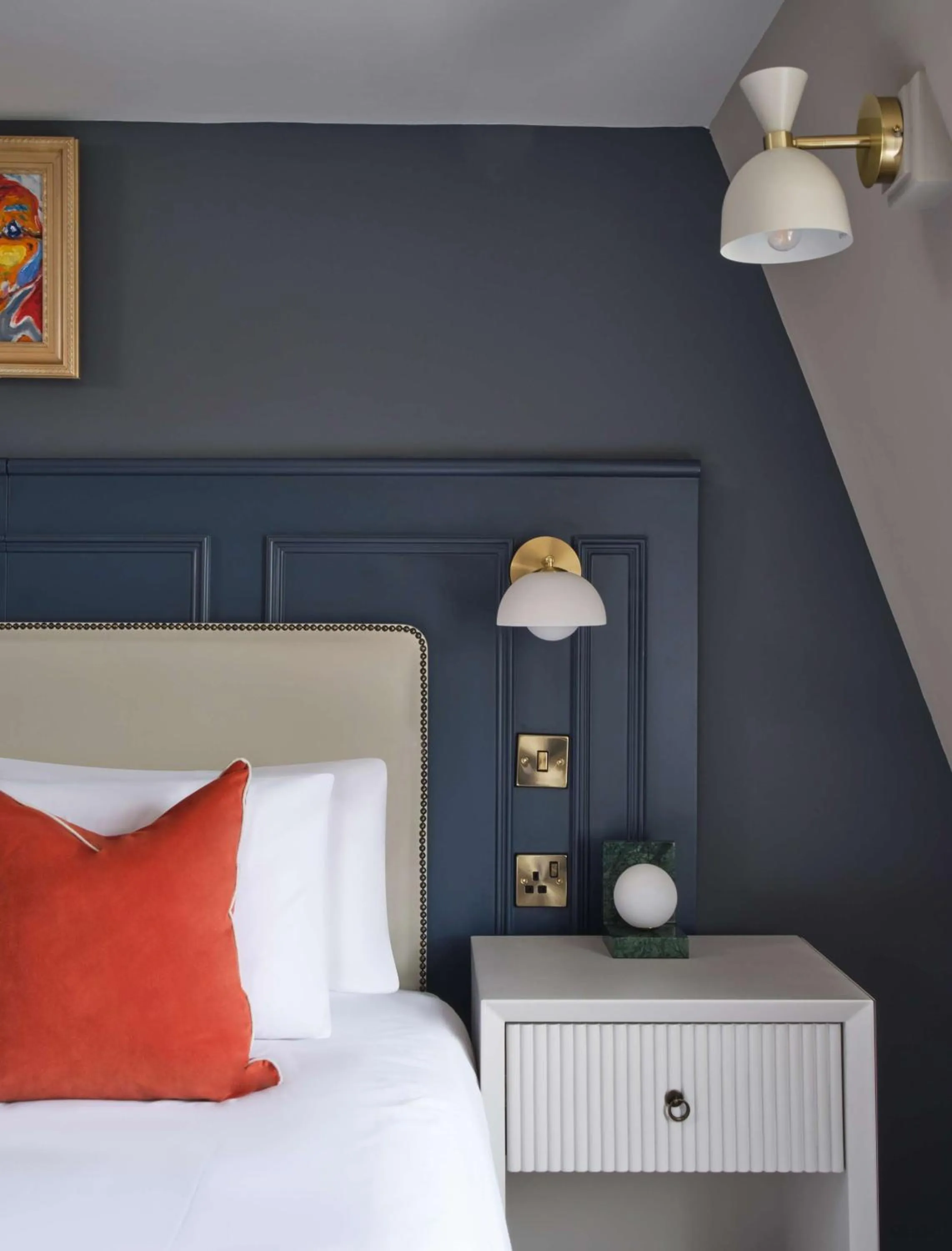 Photo of the whole room, Bed in Henrietta House, a member of Radisson Individuals