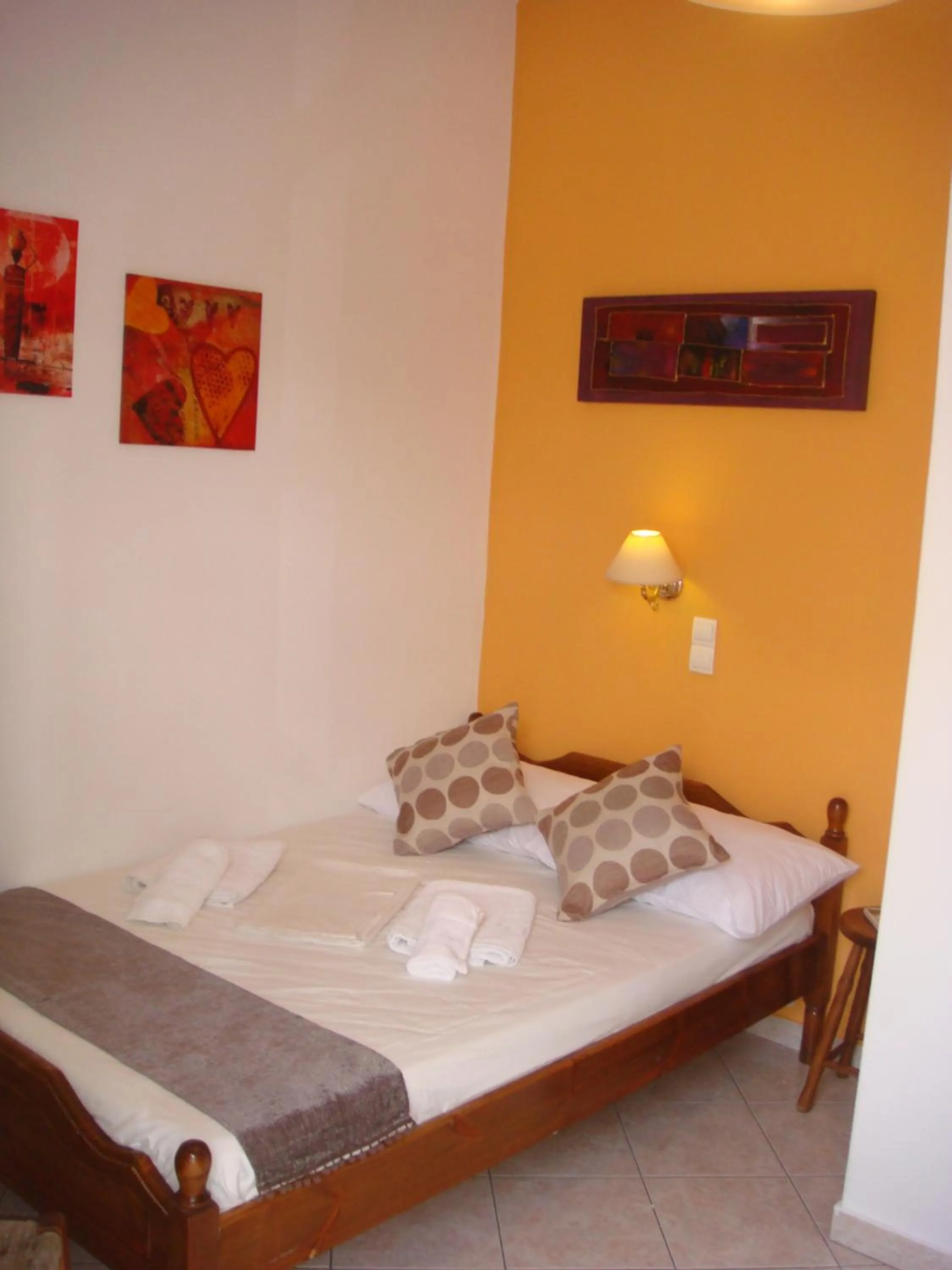 Photo of the whole room, Bed in Boussetil Rooms CapAnMat