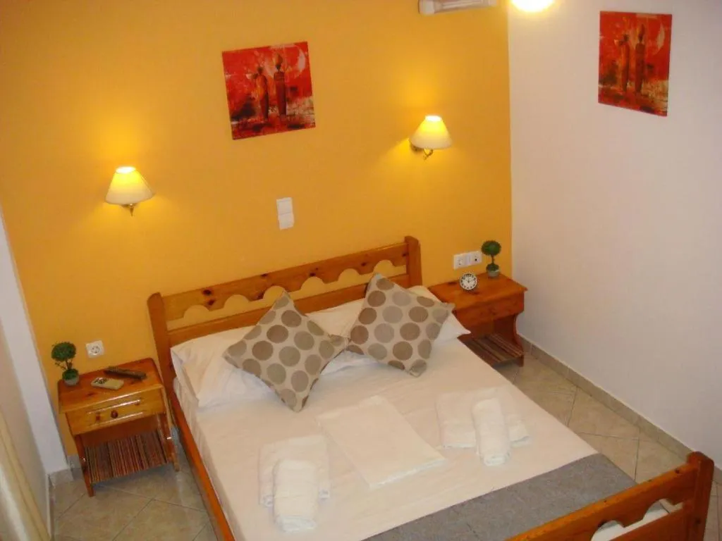 Bed in Boussetil Rooms CapAnMat