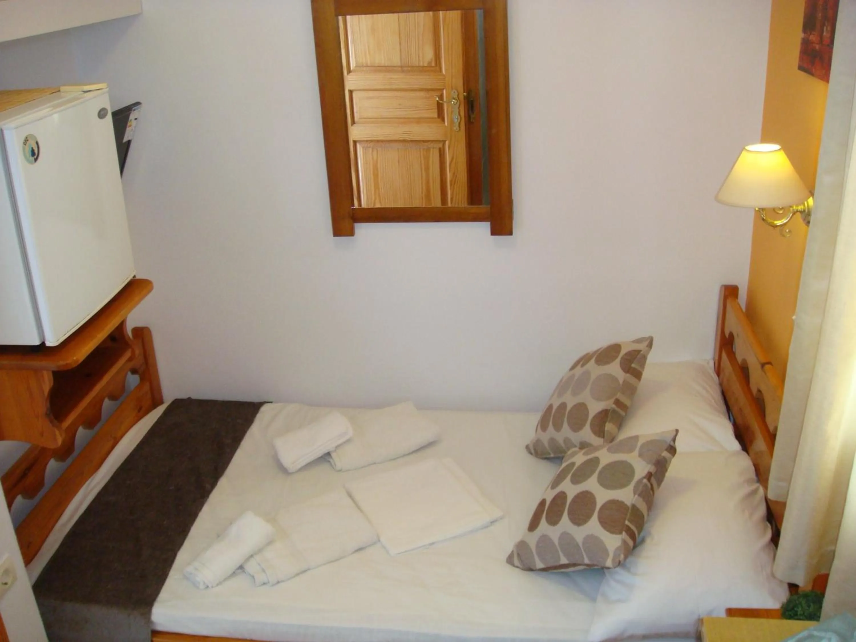 Photo of the whole room, Bed in Boussetil Rooms CapAnMat