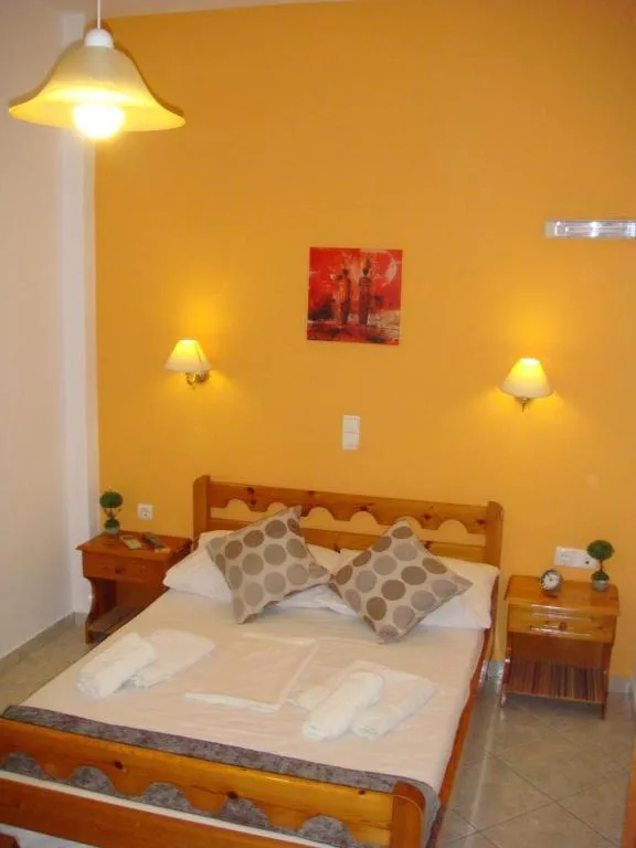 Bed in Boussetil Rooms CapAnMat