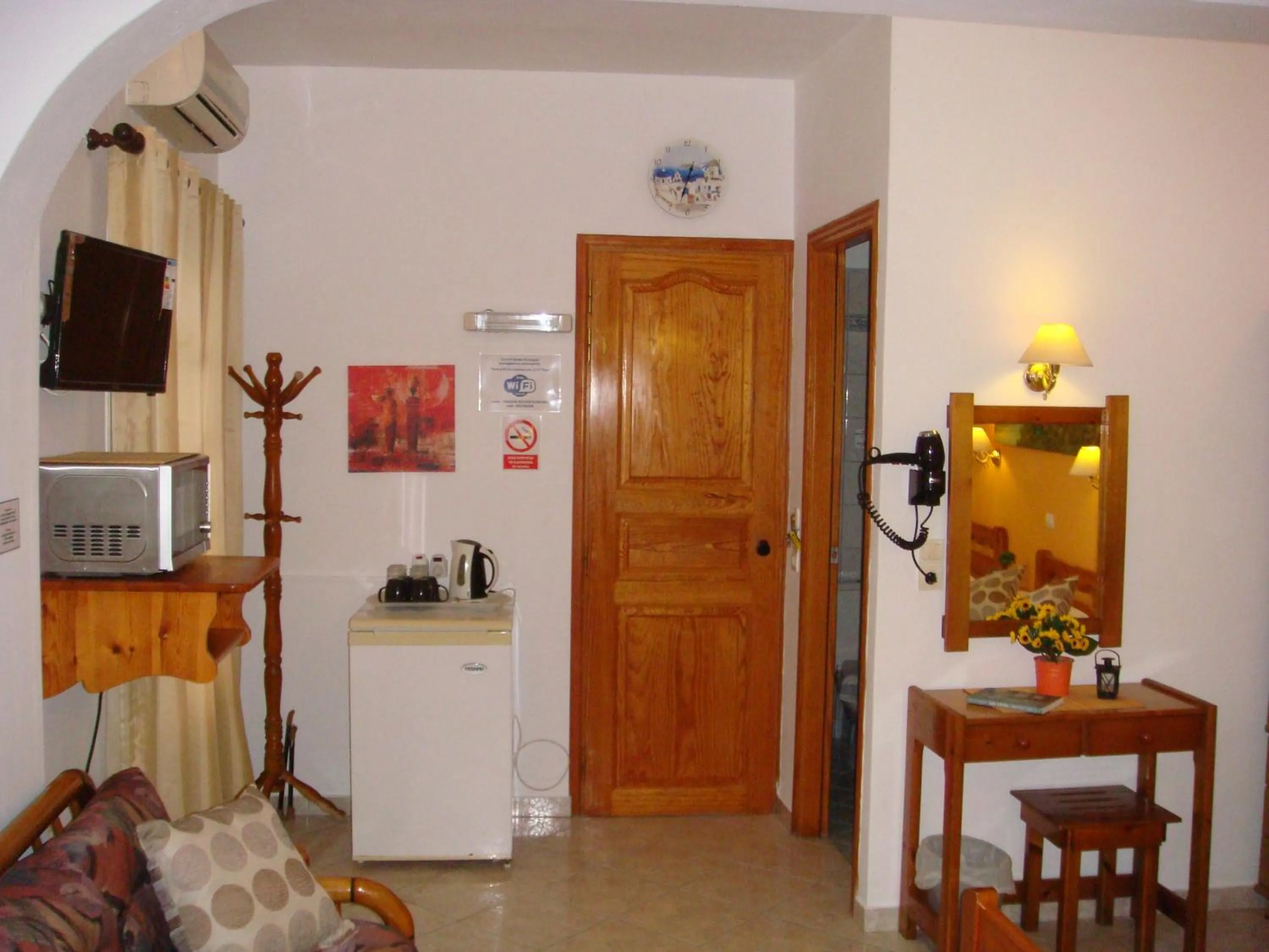 Shower in Boussetil Rooms CapAnMat