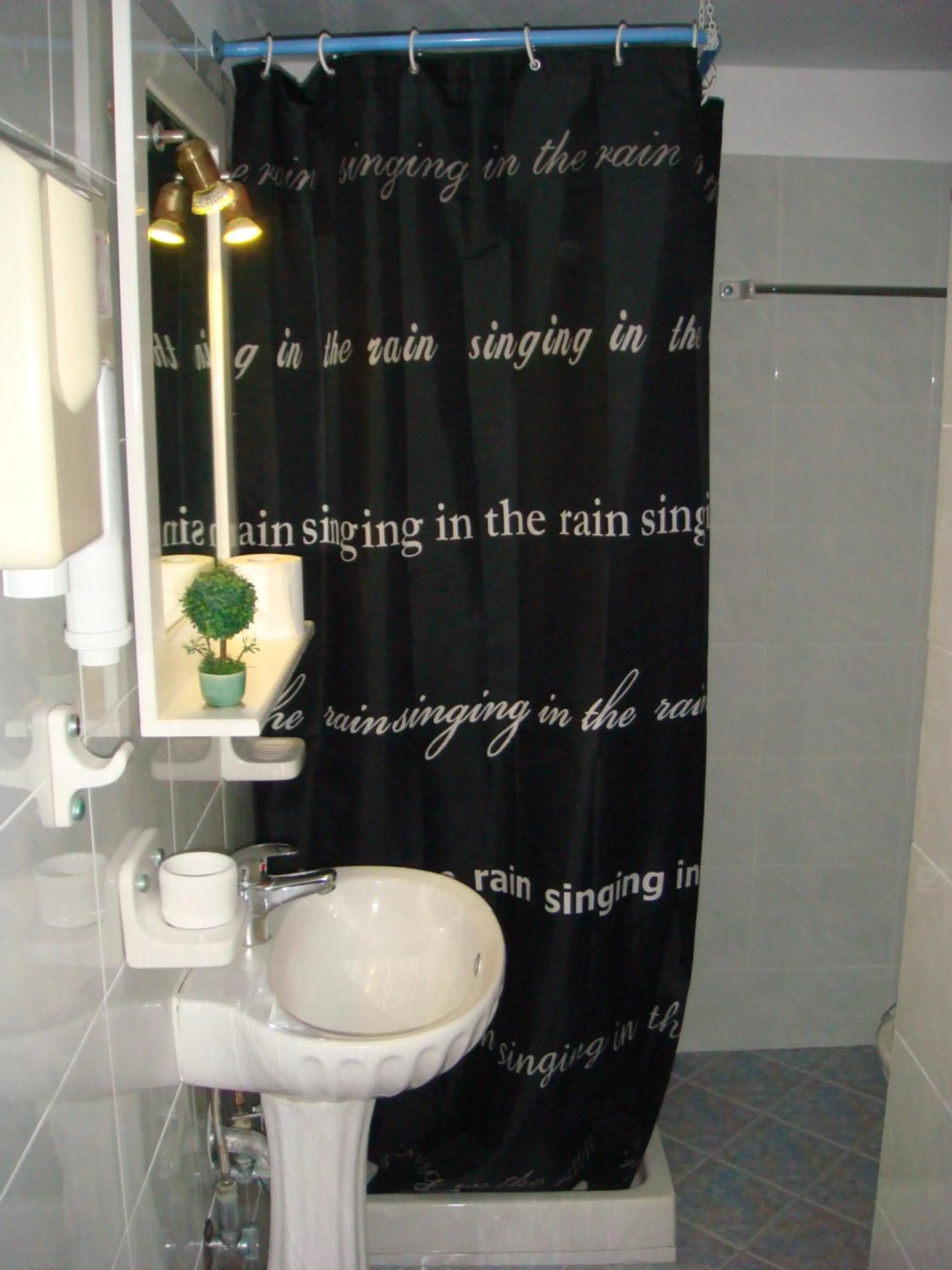 Shower in Boussetil Rooms CapAnMat