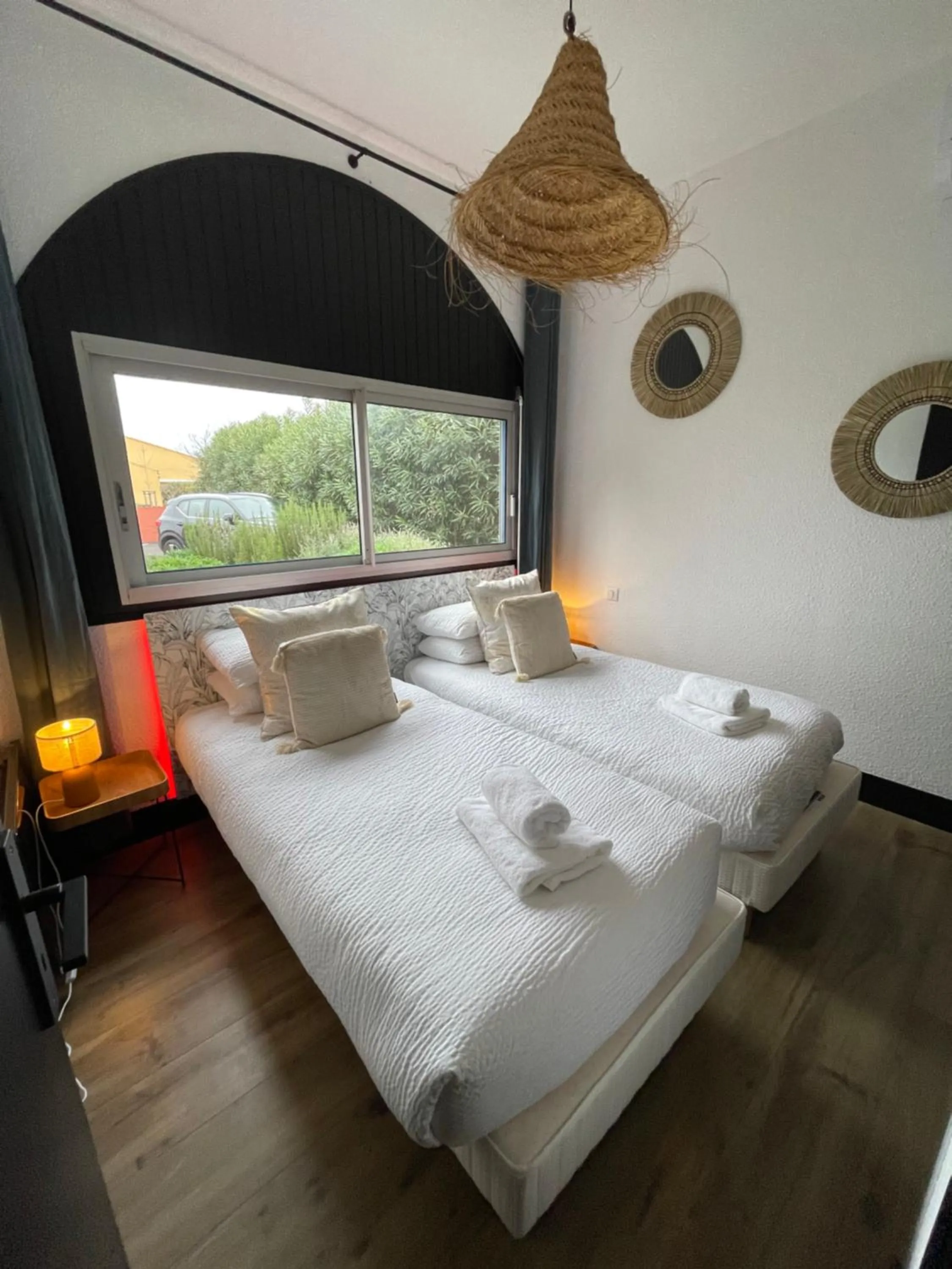 Bed in Cit'Hotel des 2 Golfs