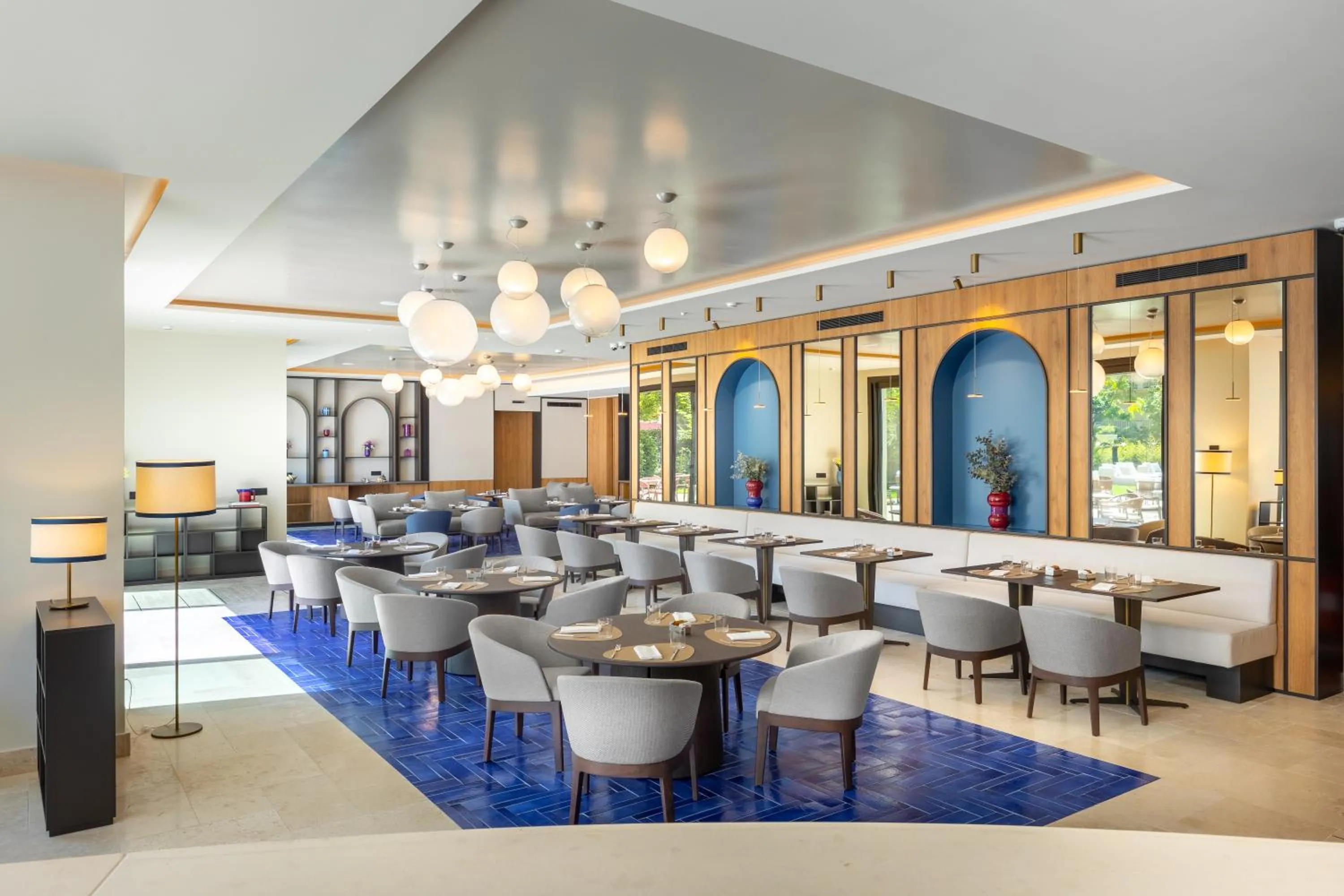 Restaurant/places to eat in Ara Maris Hotel & Spa