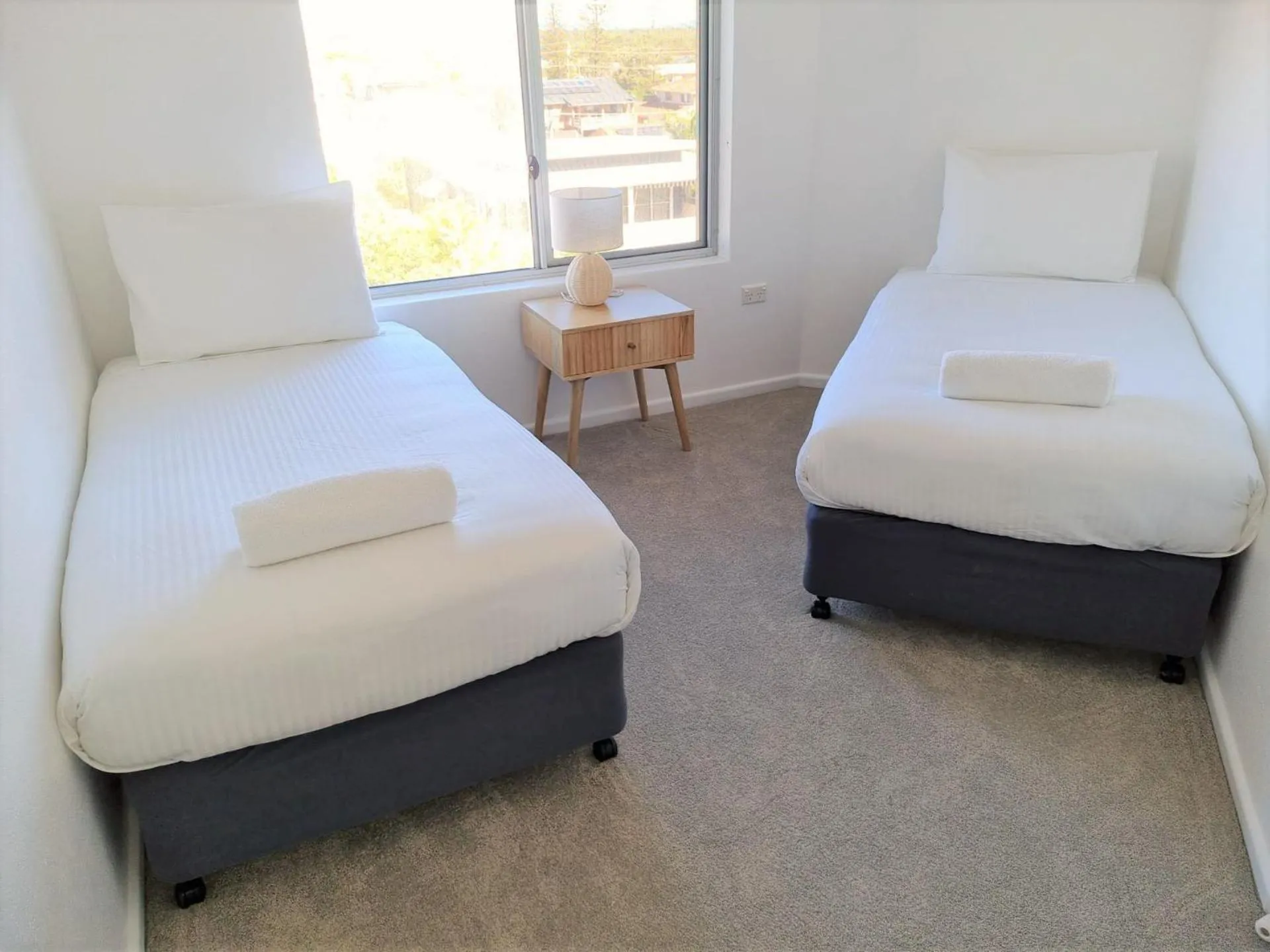 Bed in Romiaka 8