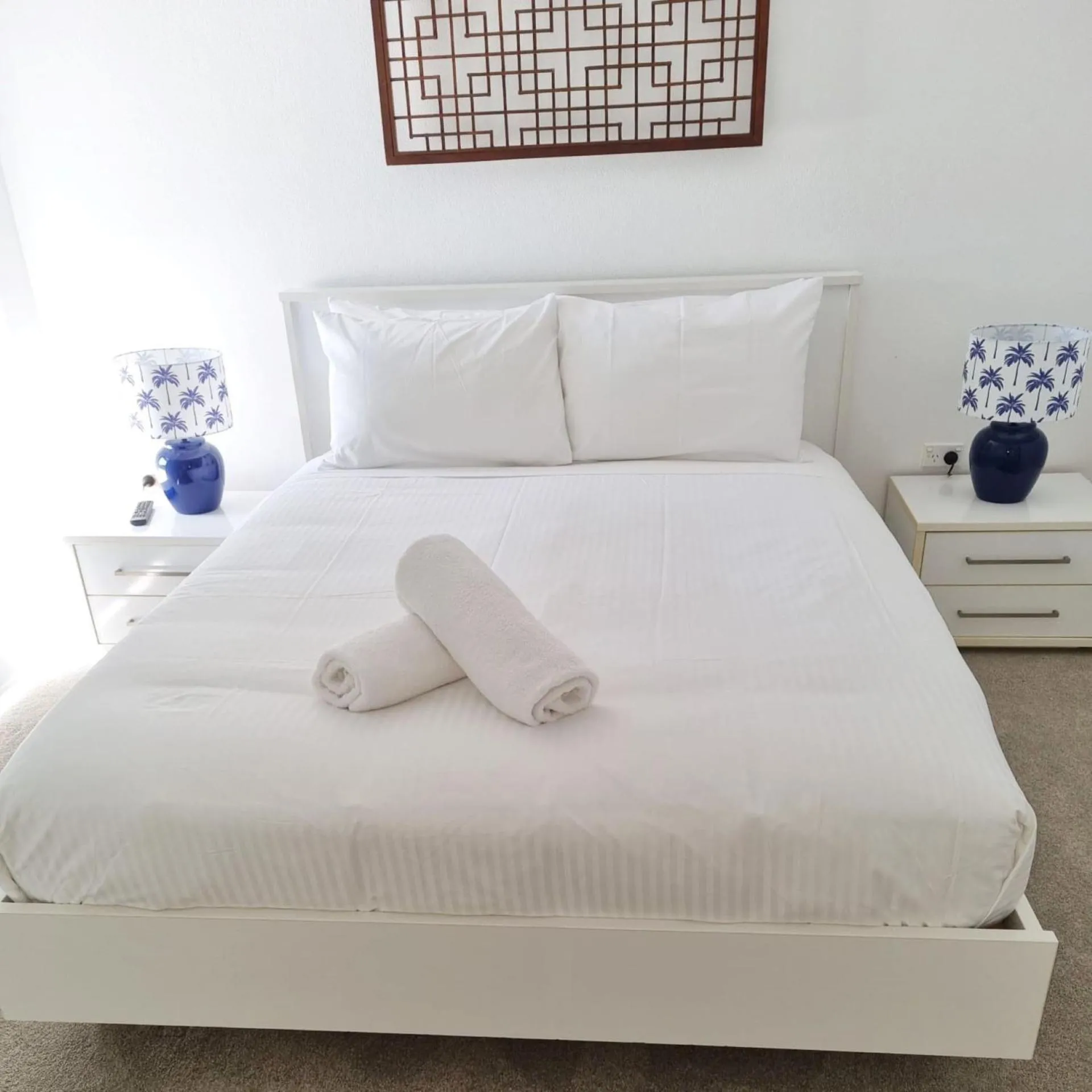 Bed in Romiaka 8